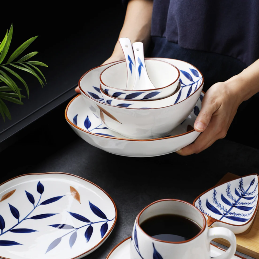 Palm Leaf Bowls - Image 2