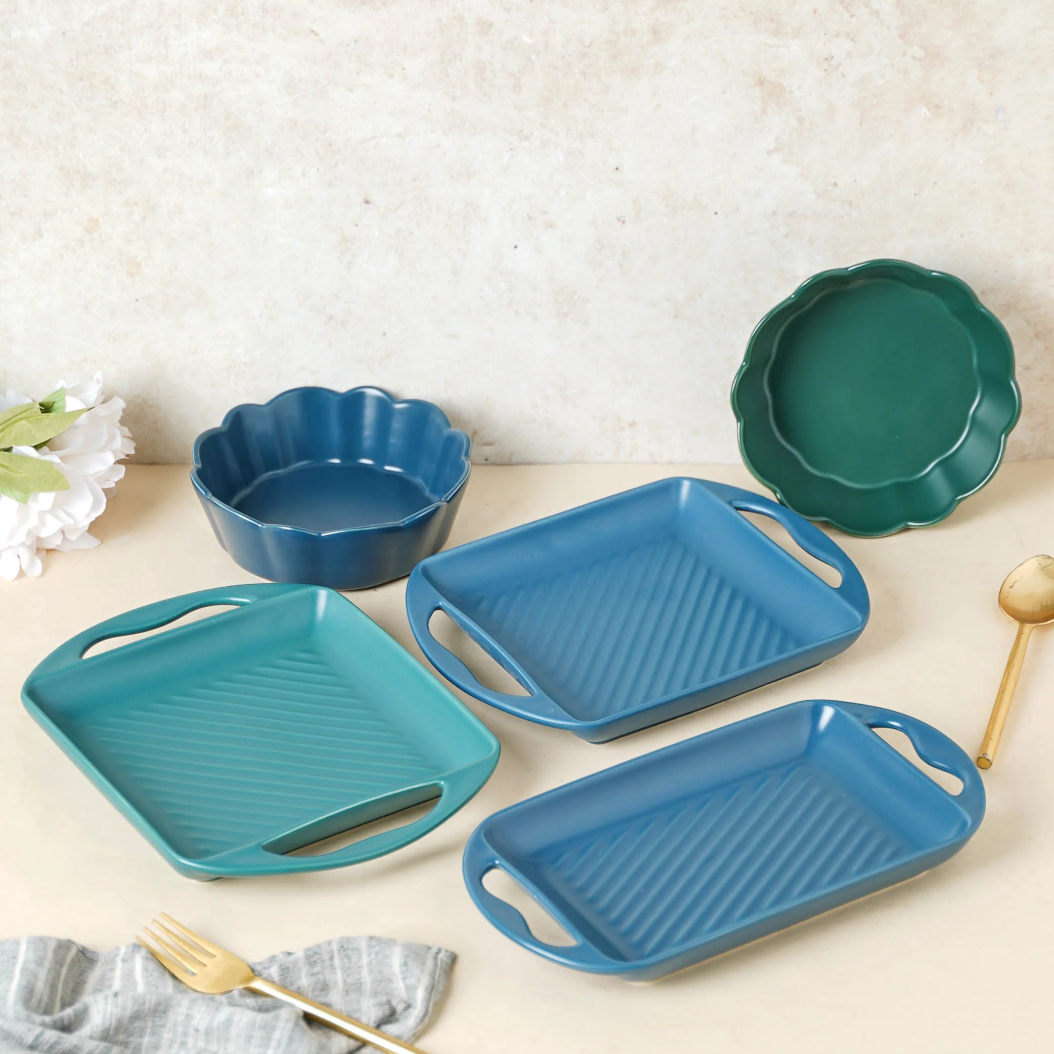 Party Spread Gift Hamper - Image 3