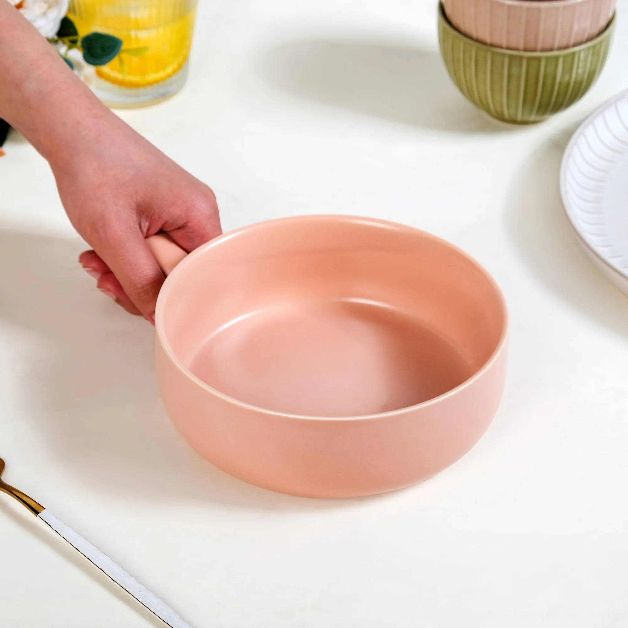 Peach Ceramic Bowl With Handle 700ml - Image 3