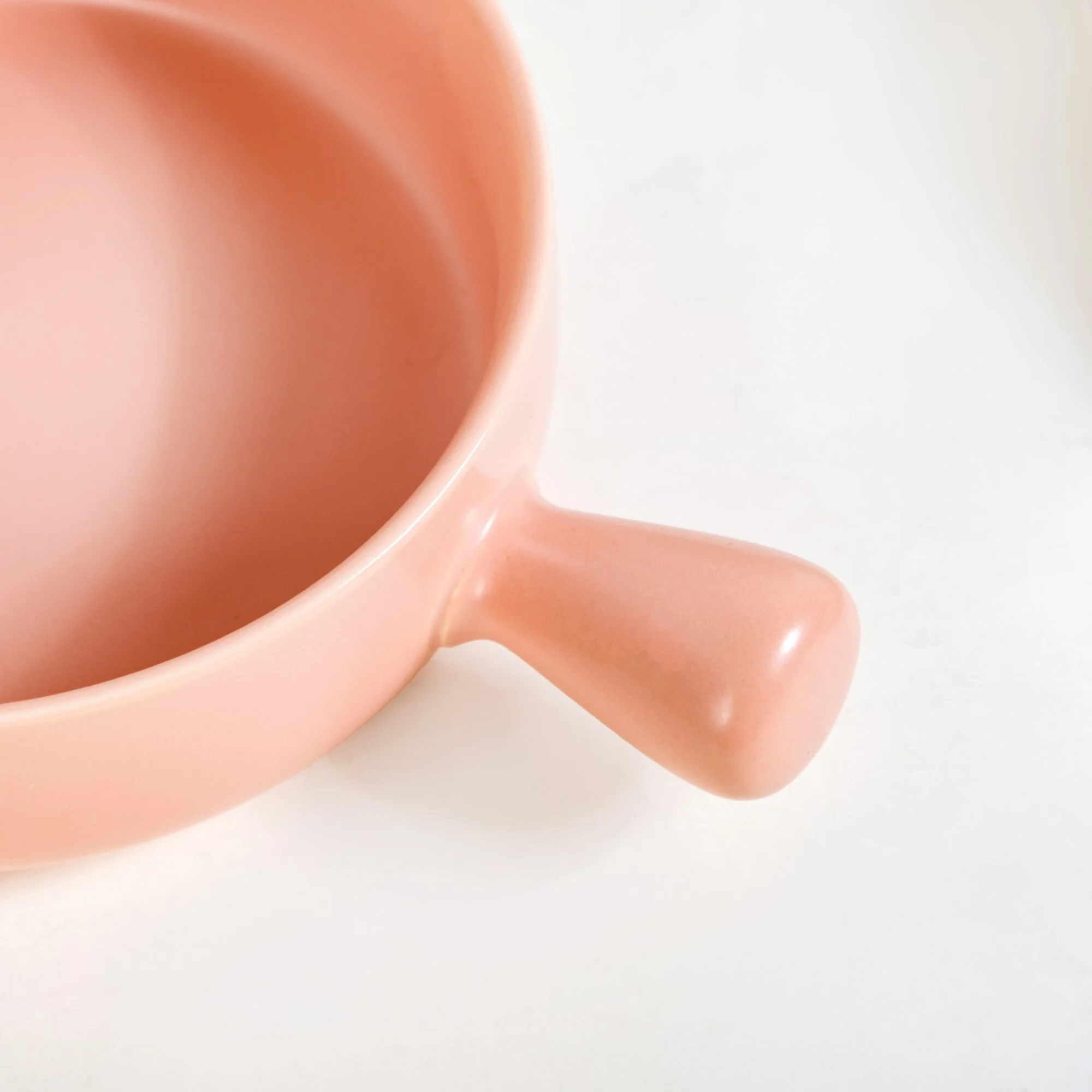Peach Ceramic Bowl With Handle 700ml - Image 7
