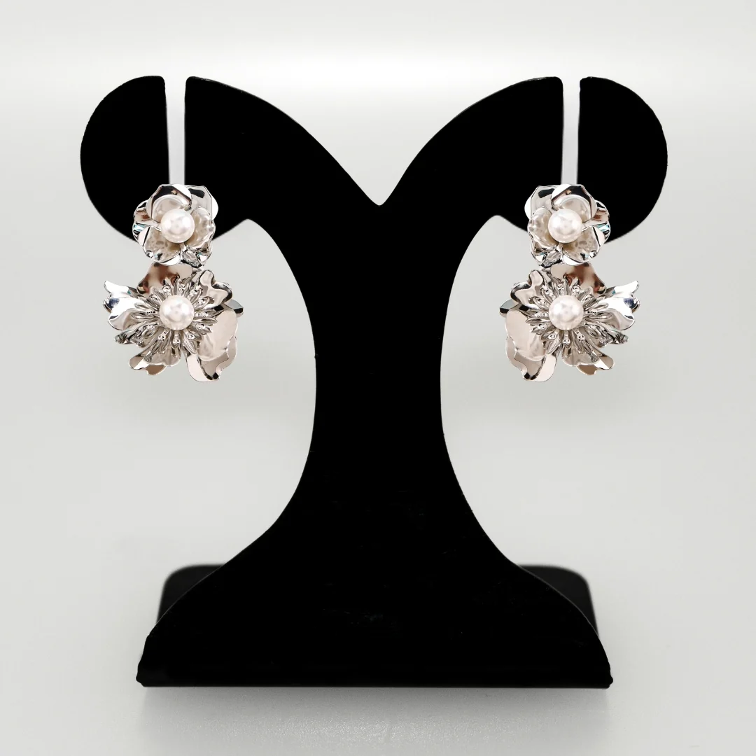 Pearl Blossom Earrings Silver - Image 6