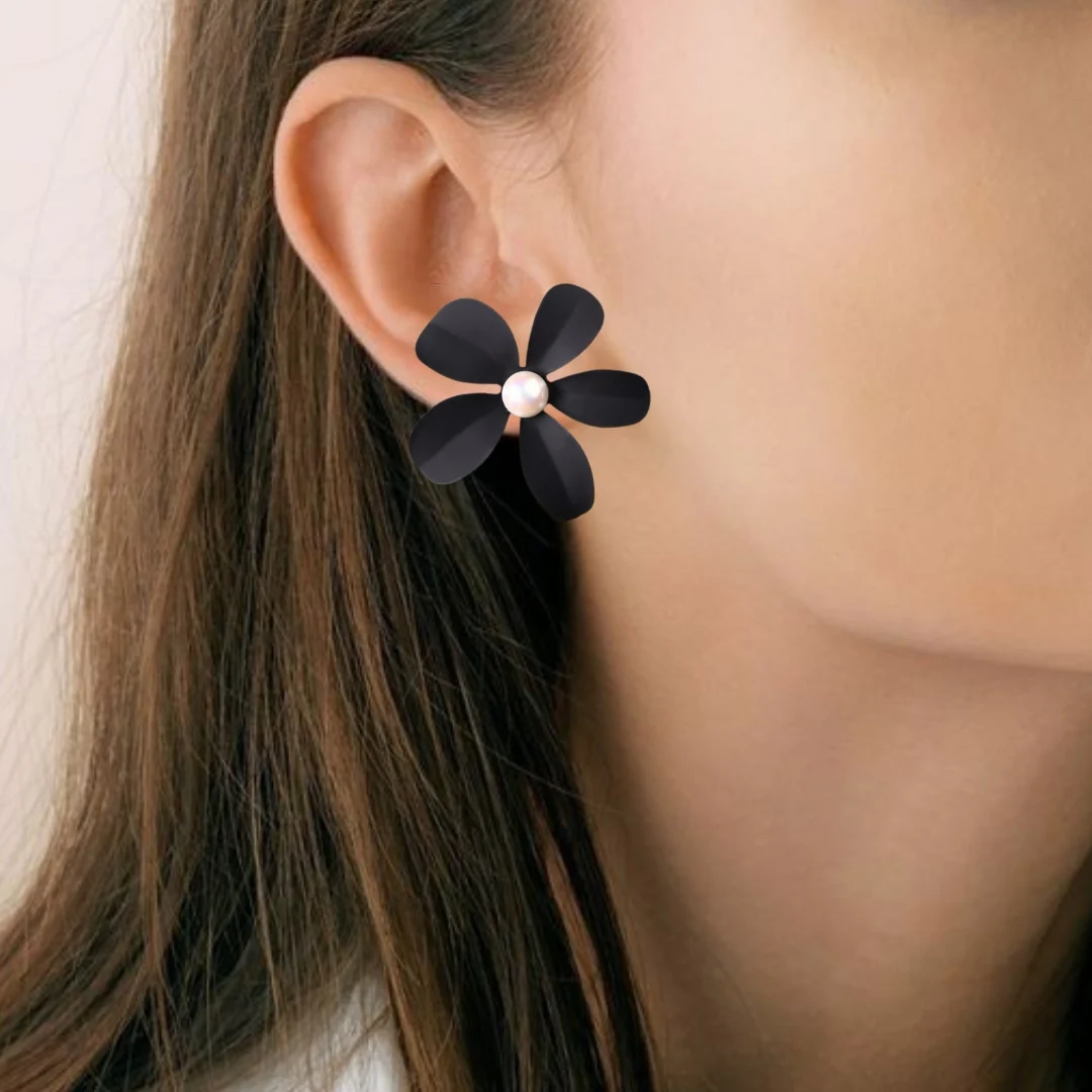Pearl Crape Jasmine Earrings Black - Image 2