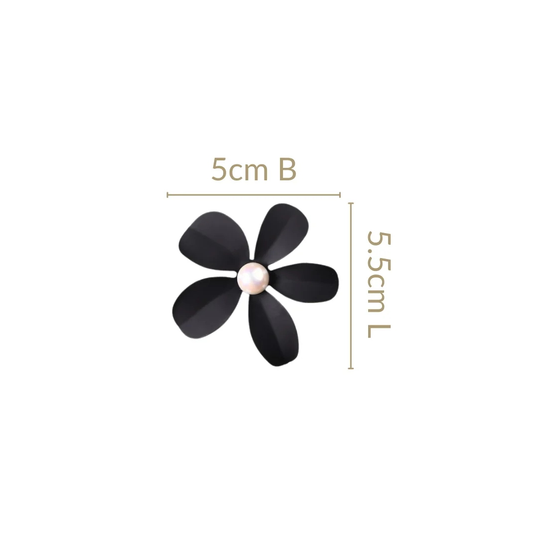 Pearl Crape Jasmine Earrings Black - Image 3