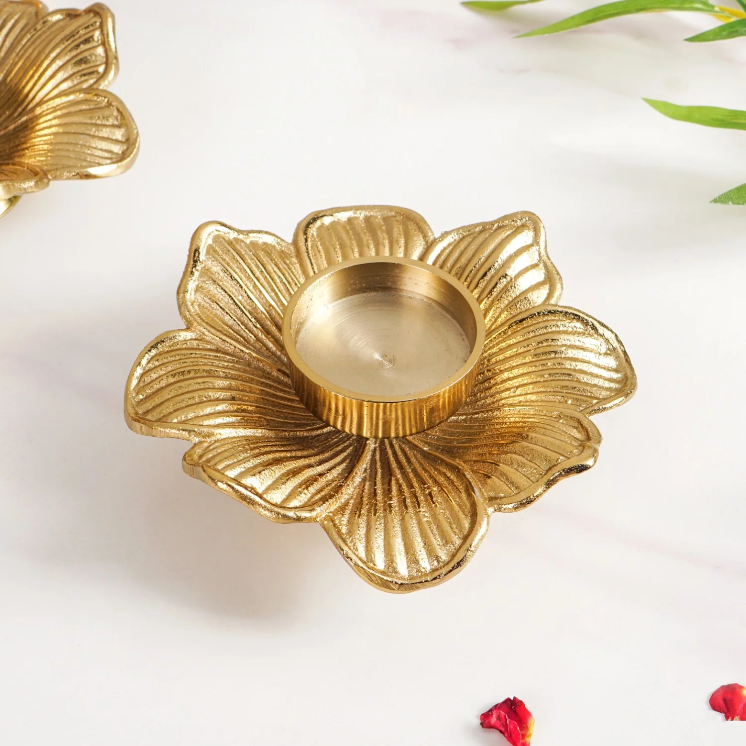 Petal Radiance Aluminium Tealight Candle Holder Set Of 2 In Festive Gift Box - Image 7