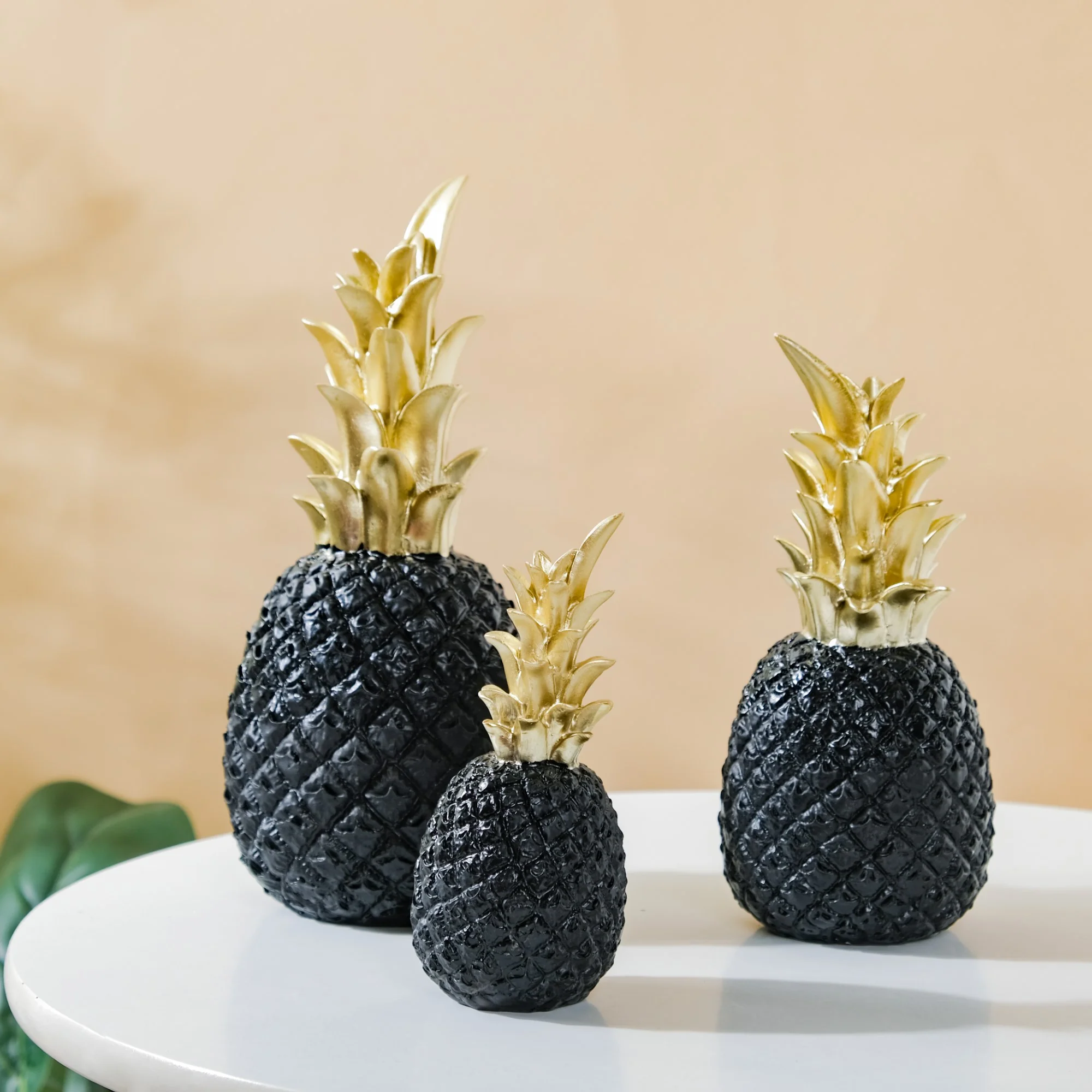 Pineapple Decor Black Large - Image 7