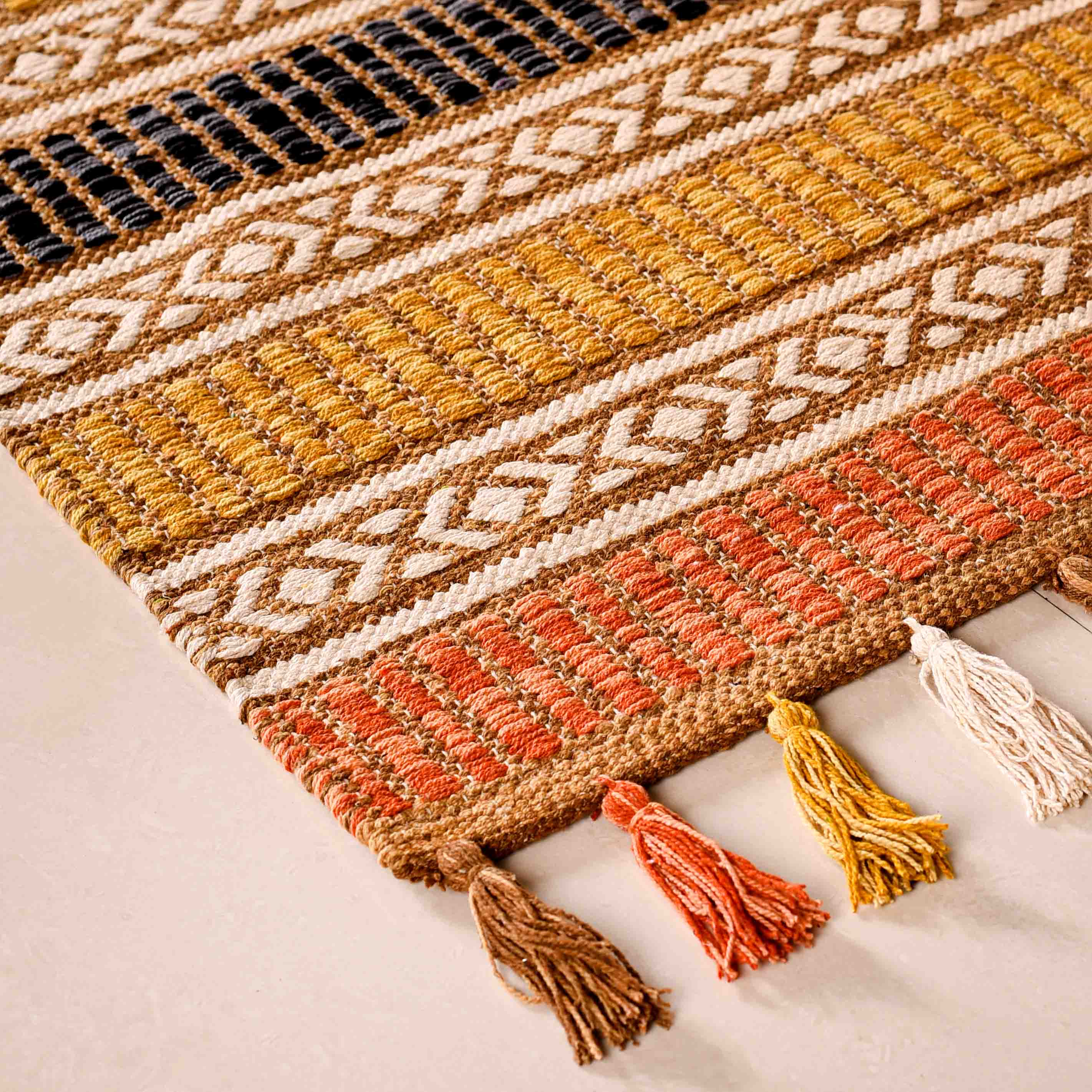 Plain Weave Kilim Design Handcrafted Cotton Mat 38x20 Inch - Image 3
