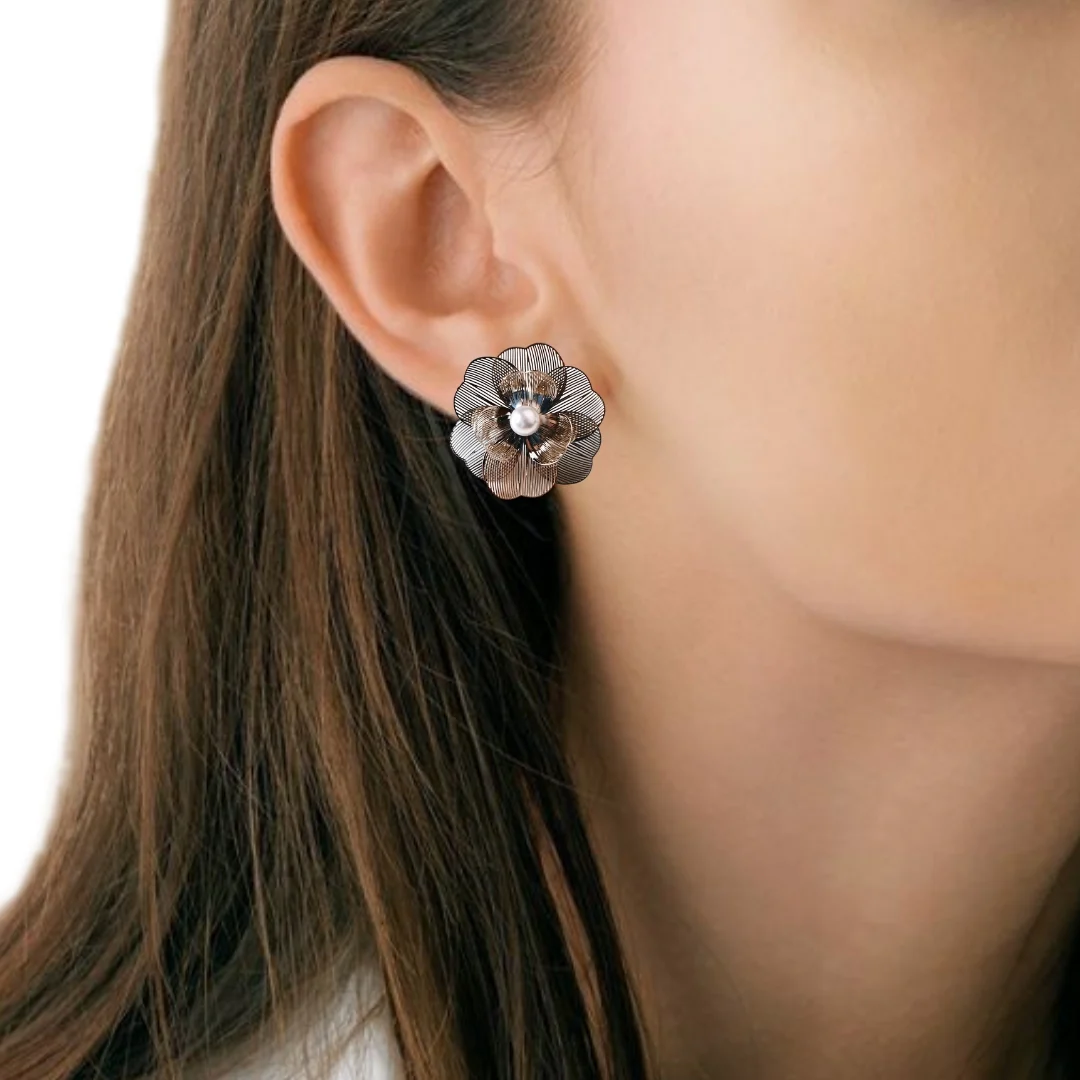 Poppy Pearl Statement Stud Earrings - Image 2