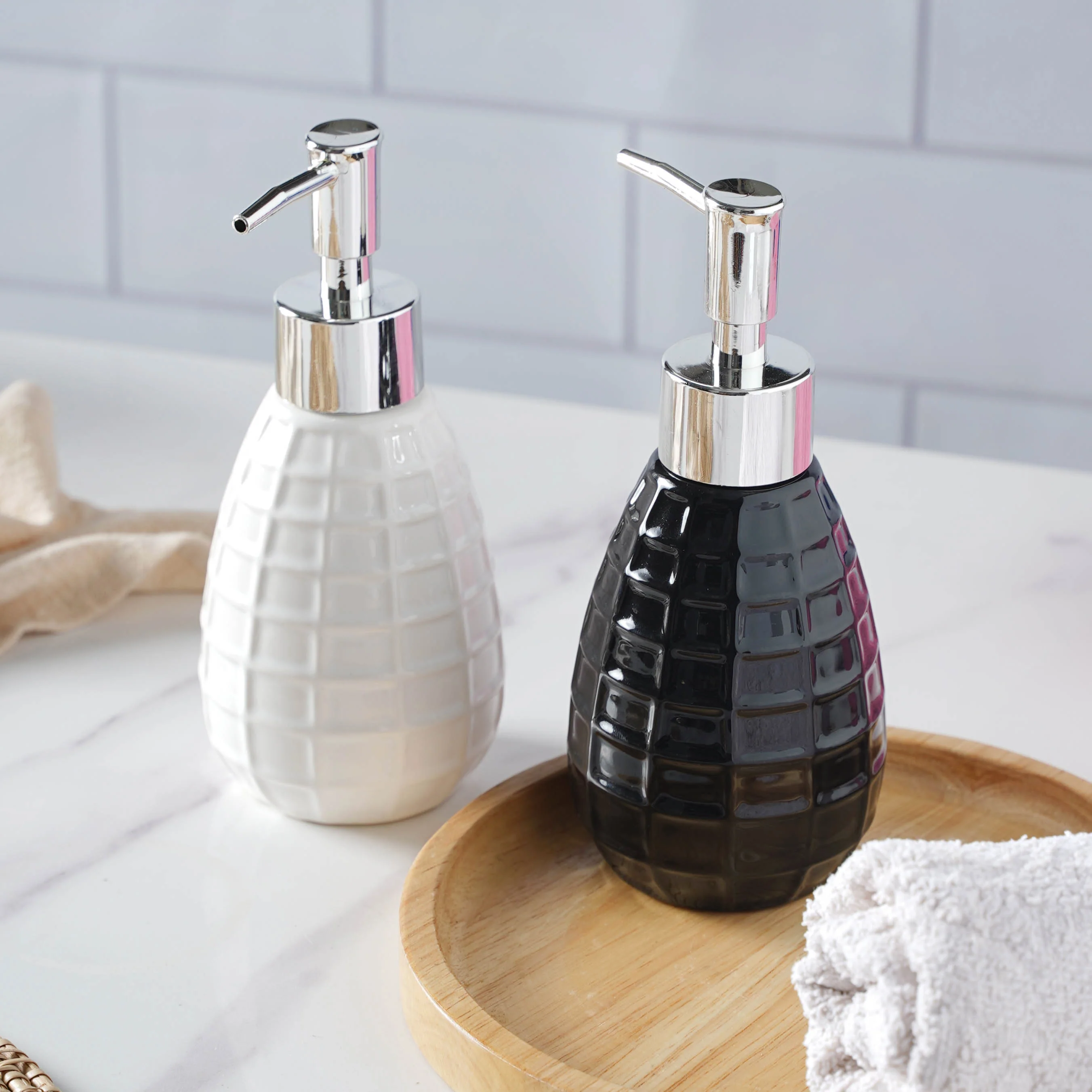 Pump Bottle in Textured Ceramic - Image 5