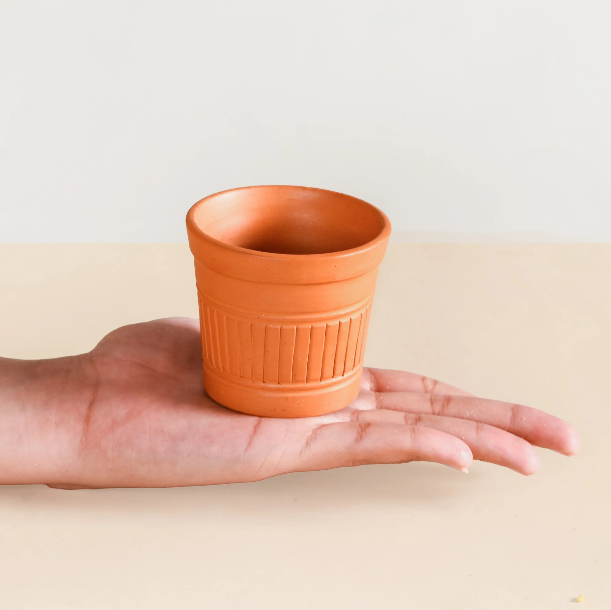 Push Cart Platter With Set of 6 Terracotta Kulhad Tumblers - Image 3