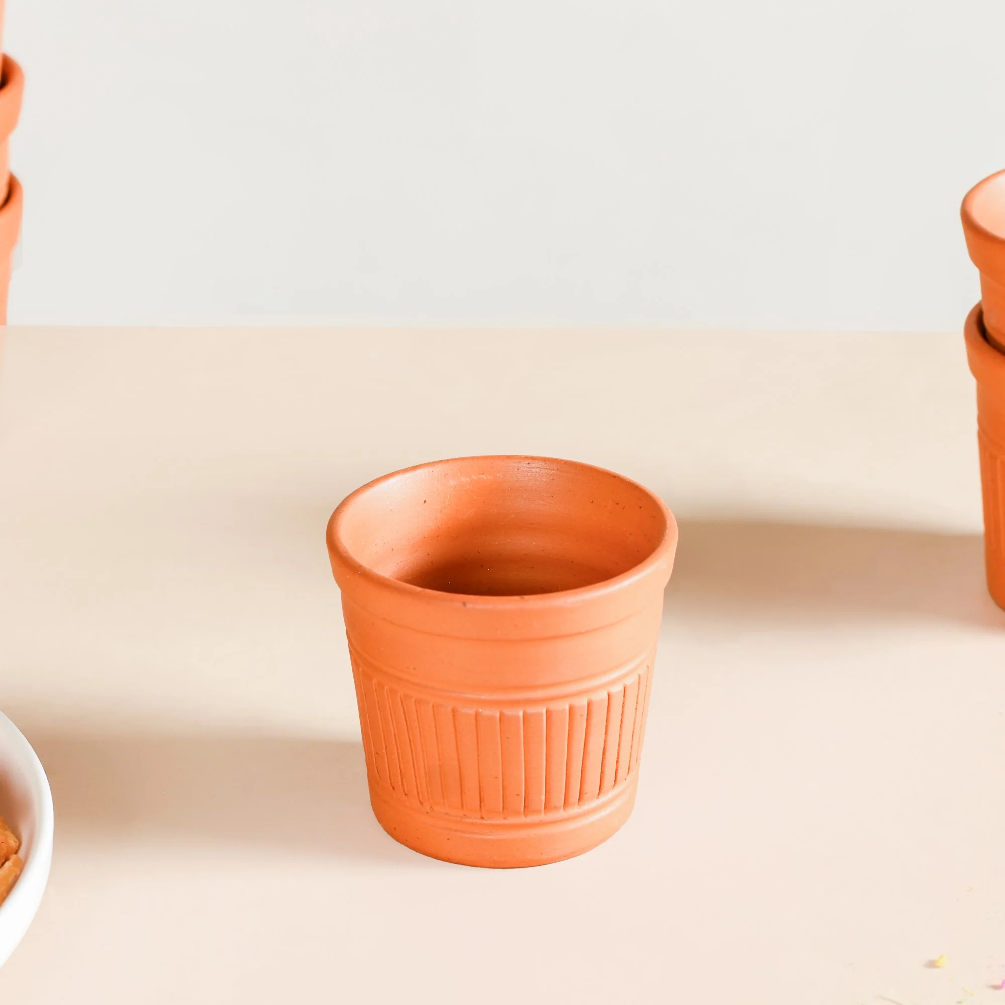 Push Cart Platter With Set of 6 Terracotta Kulhad Tumblers - Image 7