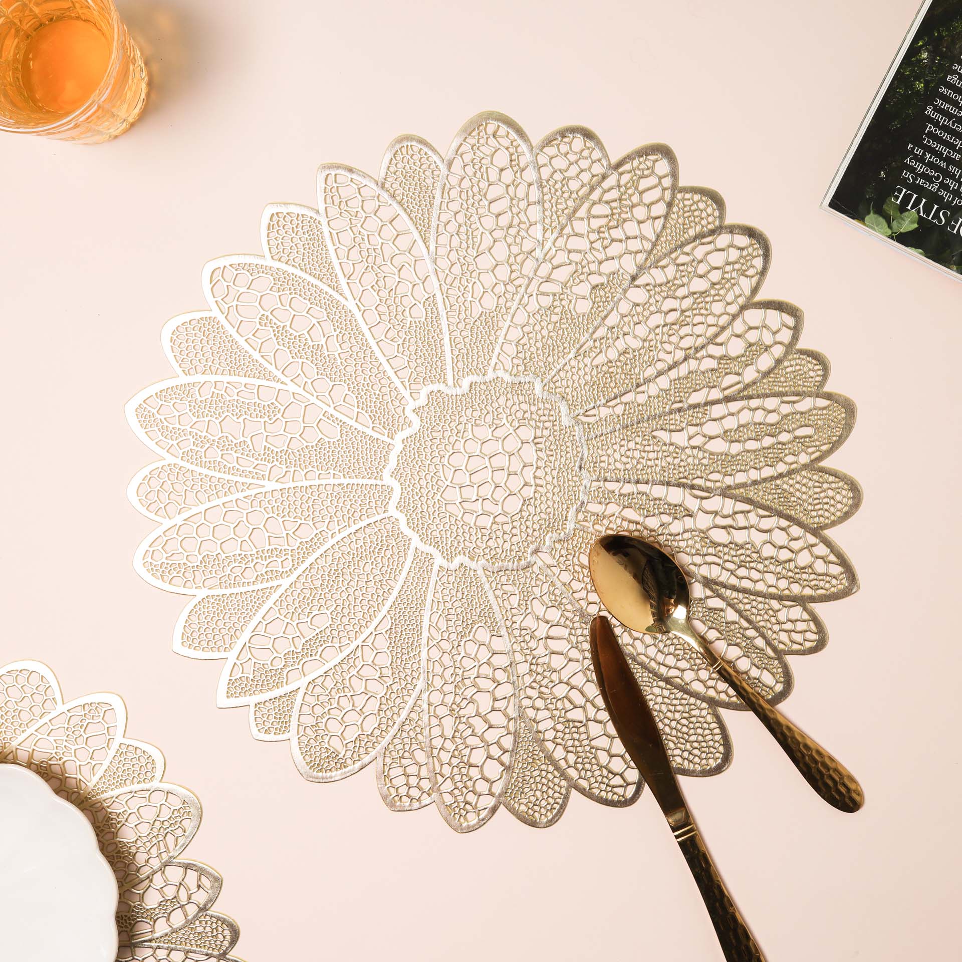 PVC Floral Placemat Set of 2 - Image 4