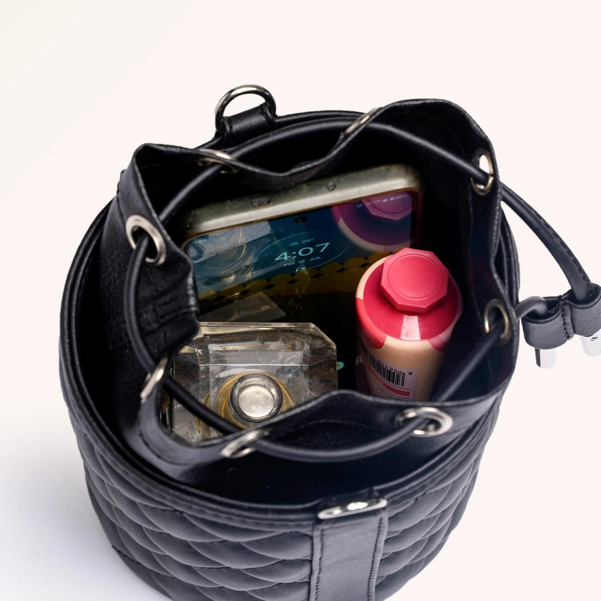 Quilted Bucket Bag Black - Image 7