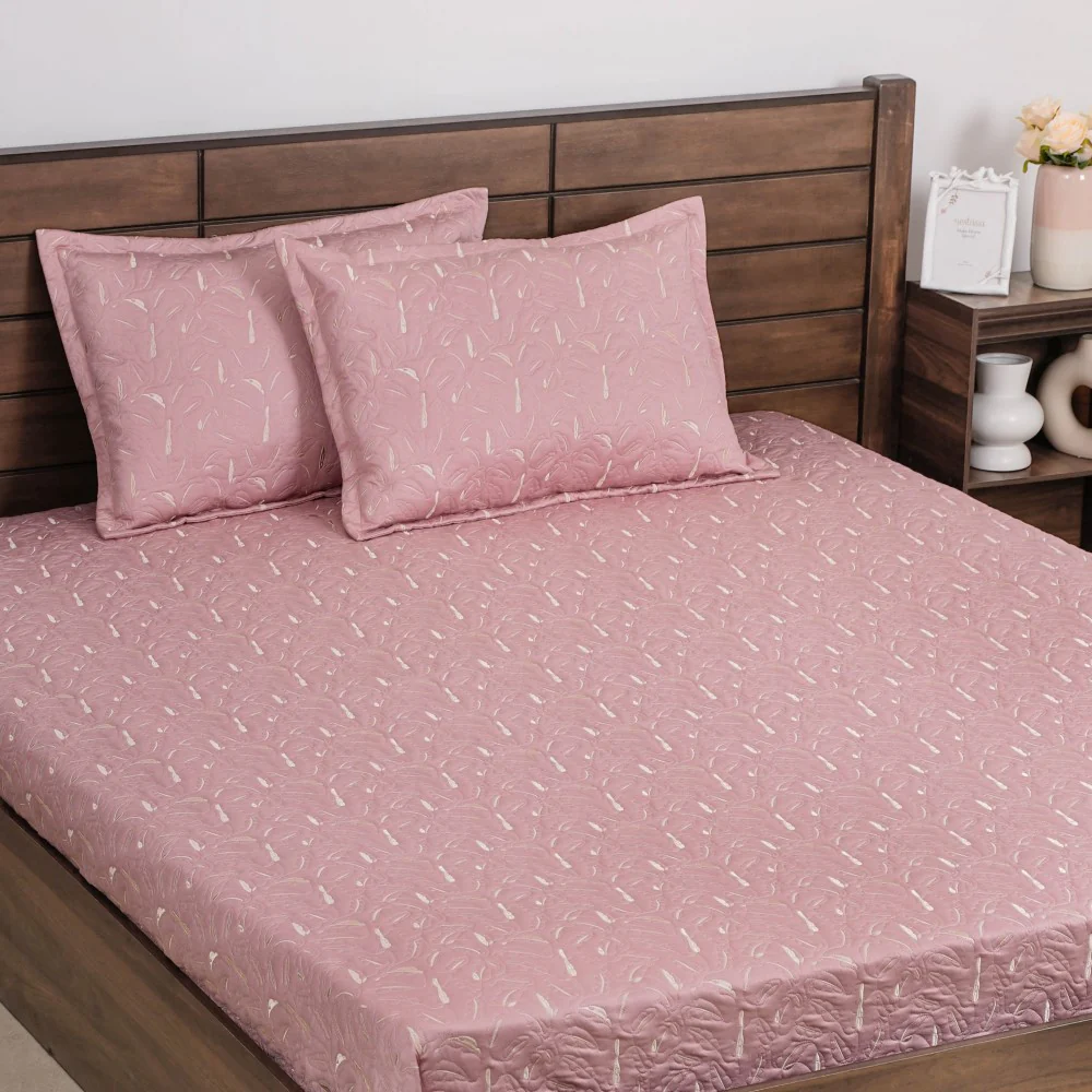 Quilted Leaf Pattern Bed Cover King Size Pink - Image 3
