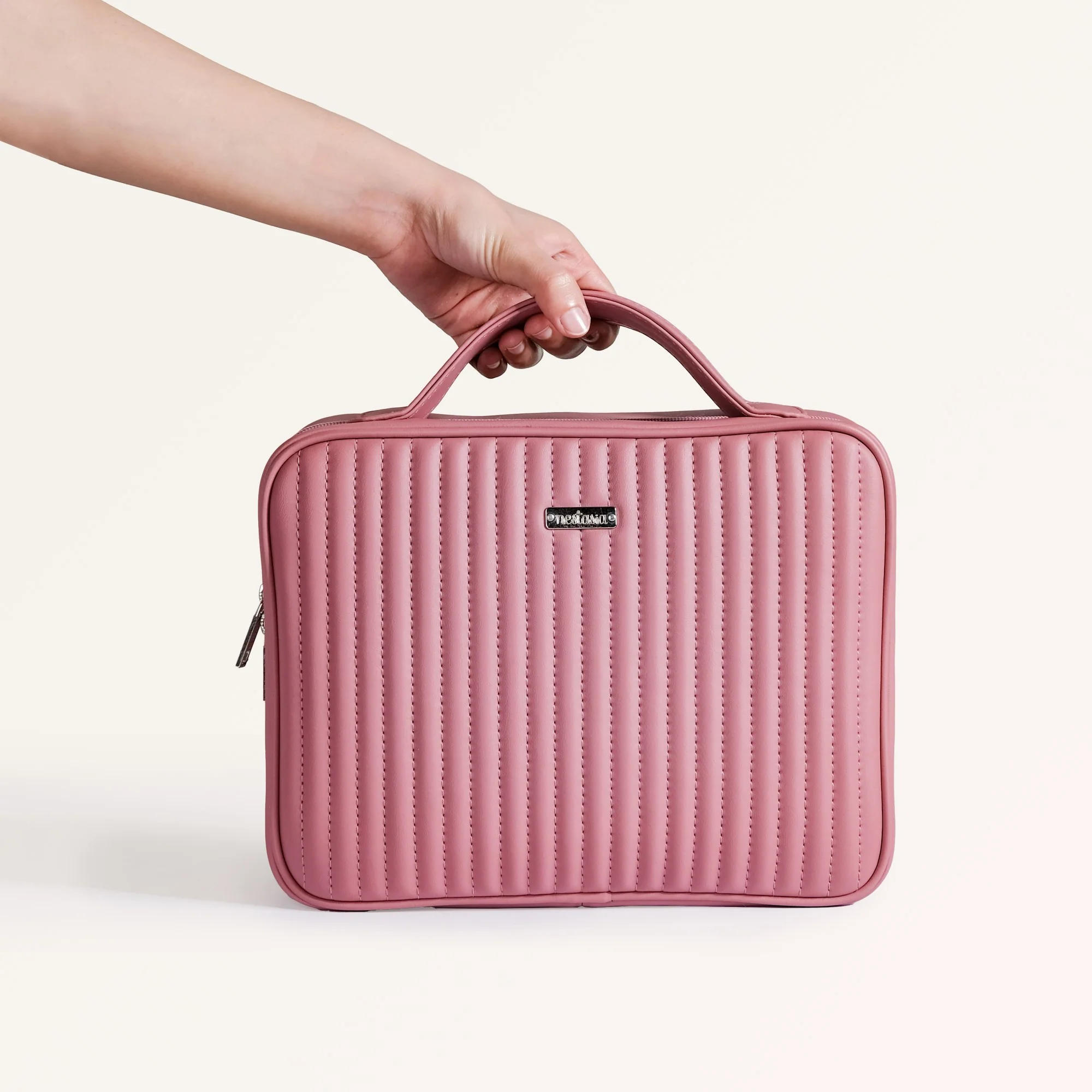 Quilted Travel Organiser Pink - Image 3