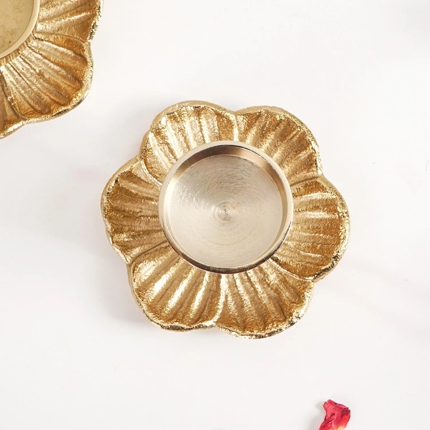 Radiant Bloom Aluminium Tealight Holder Set Of 2 In Festive Gift Box - Image 7