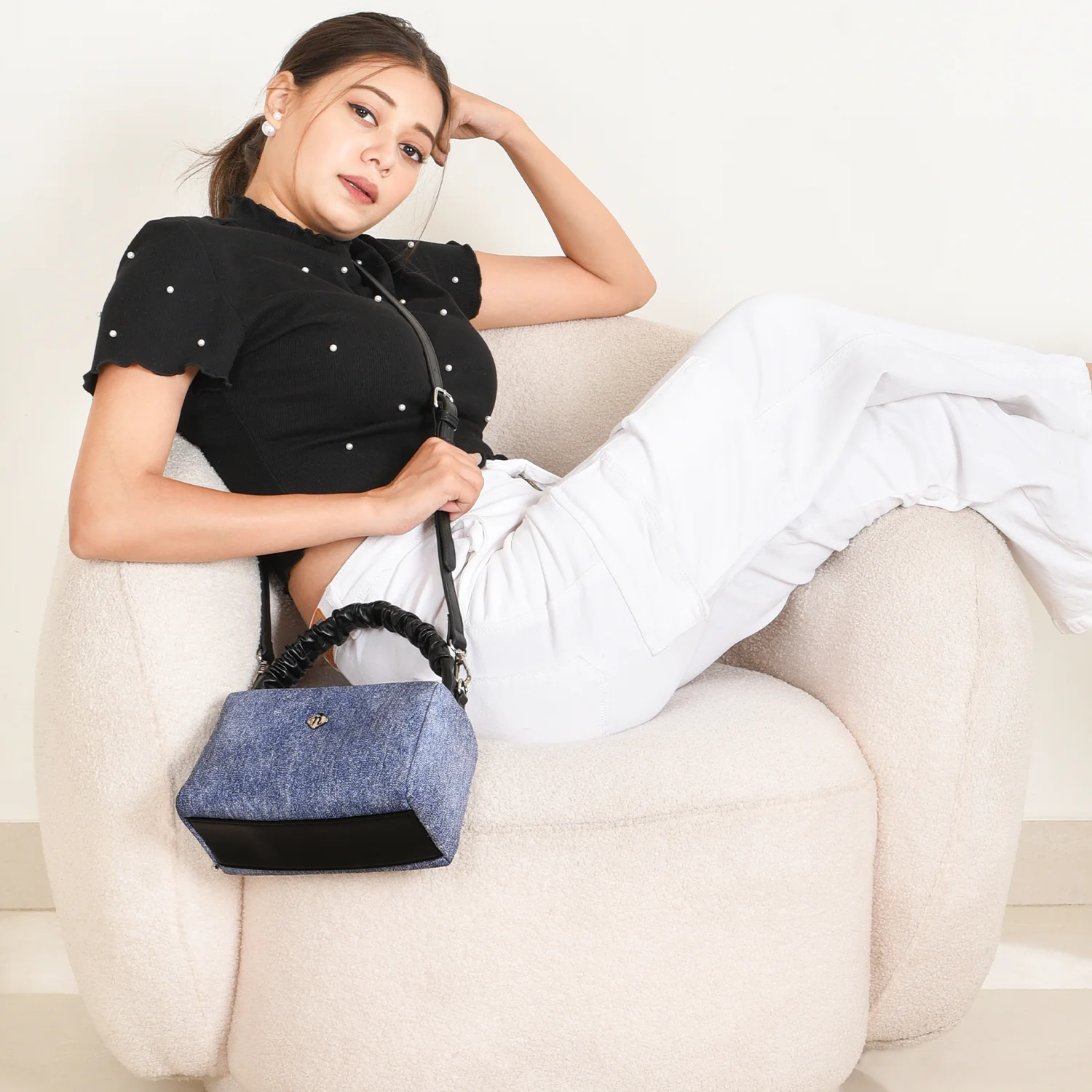 Raya Handbag With Sling - Image 2