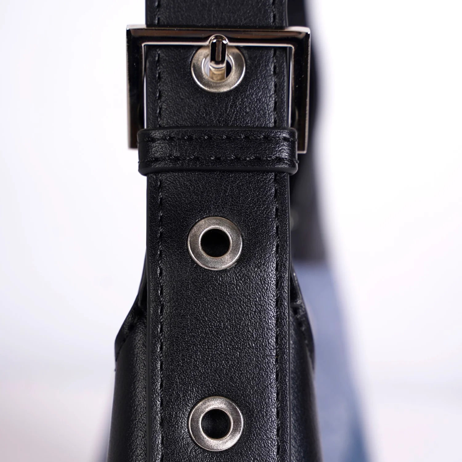 Raya Hobo Bag - Image 12