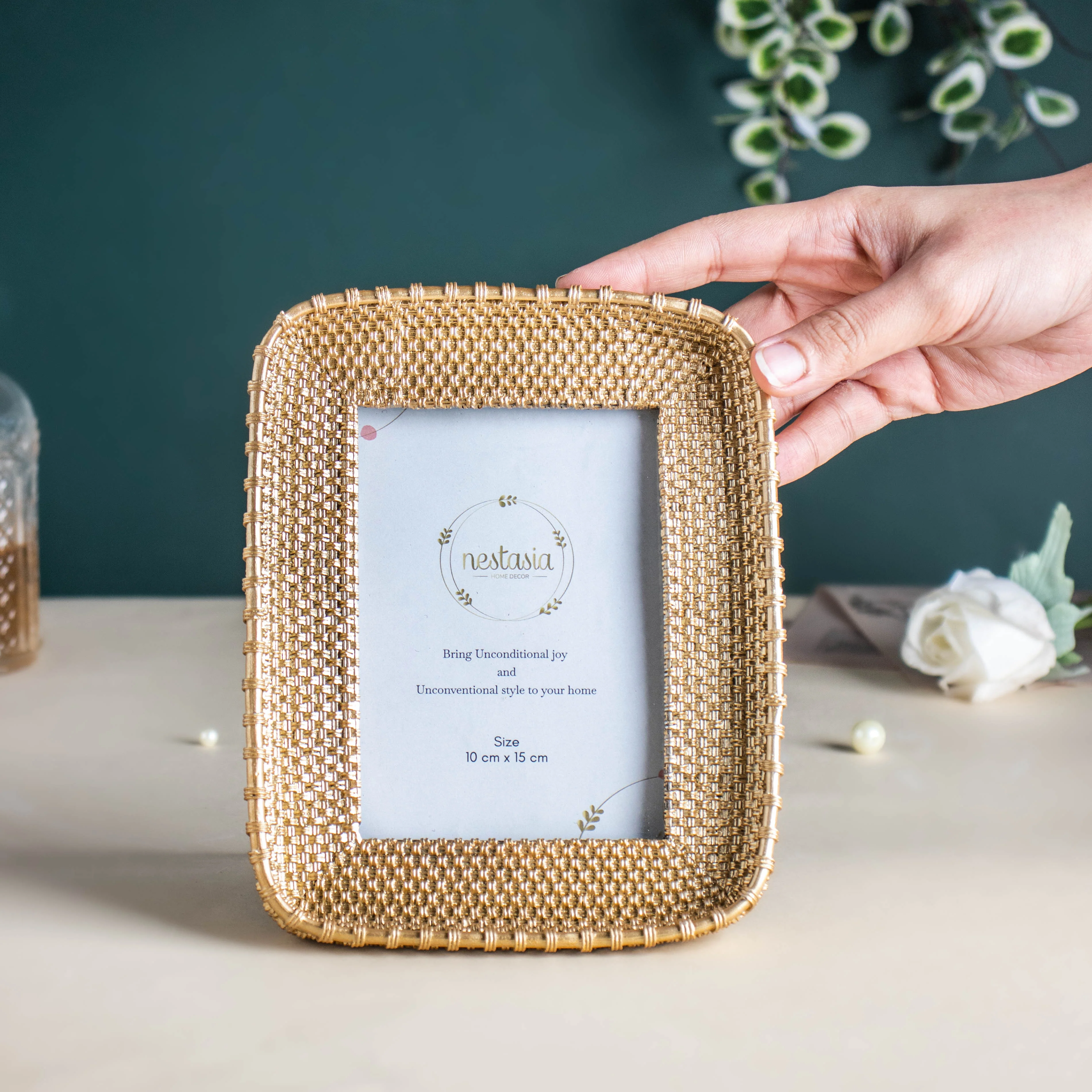 Rectangle Gold Photo Frame - Image 2