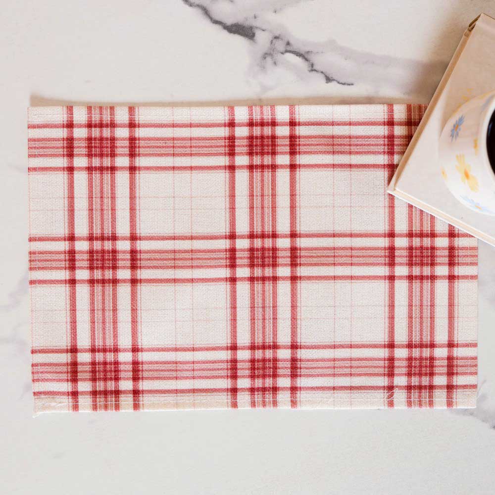 Red and White Placemat - Image 3
