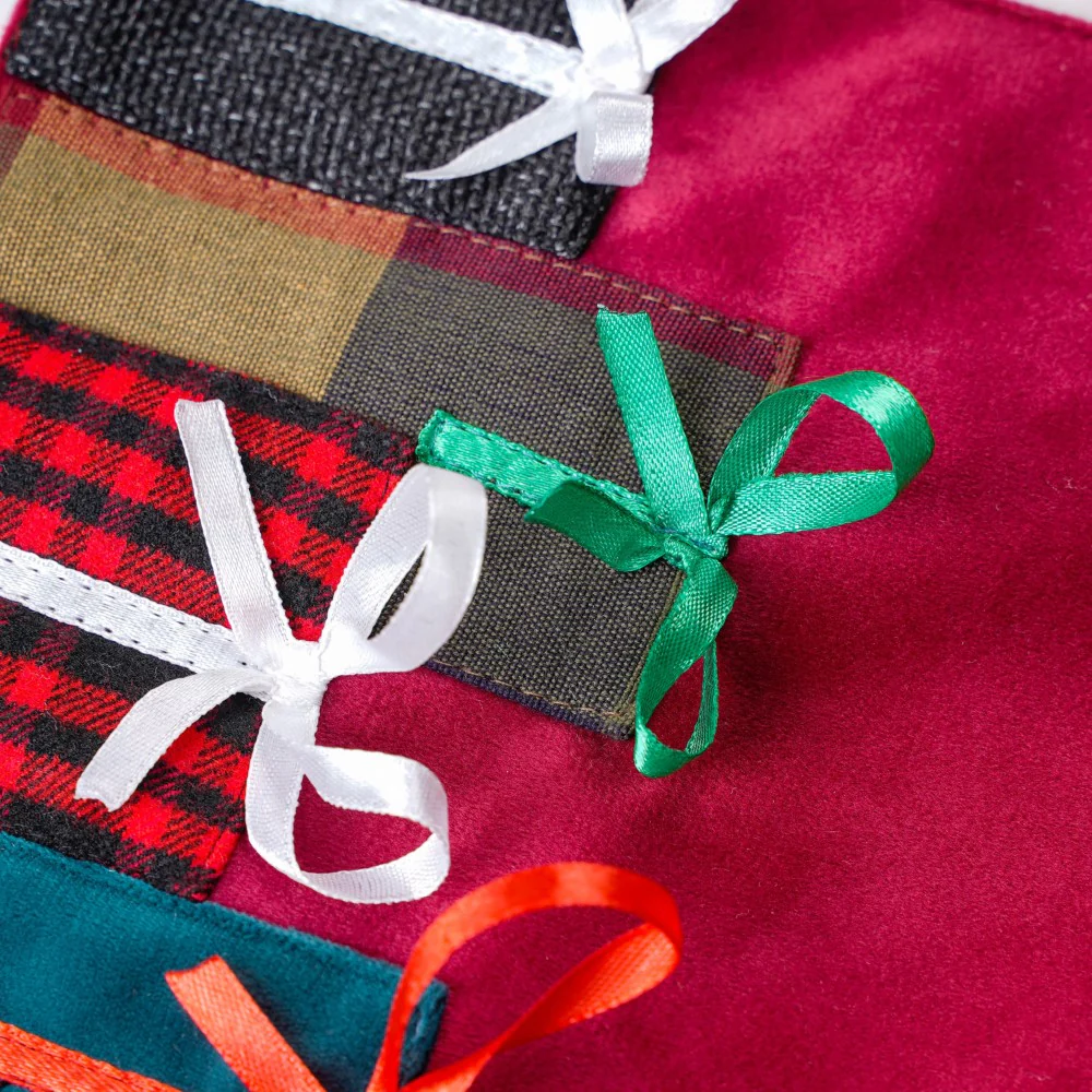 Red Velvet Gifts Table Runner 72 X 13 Inch - Image 4