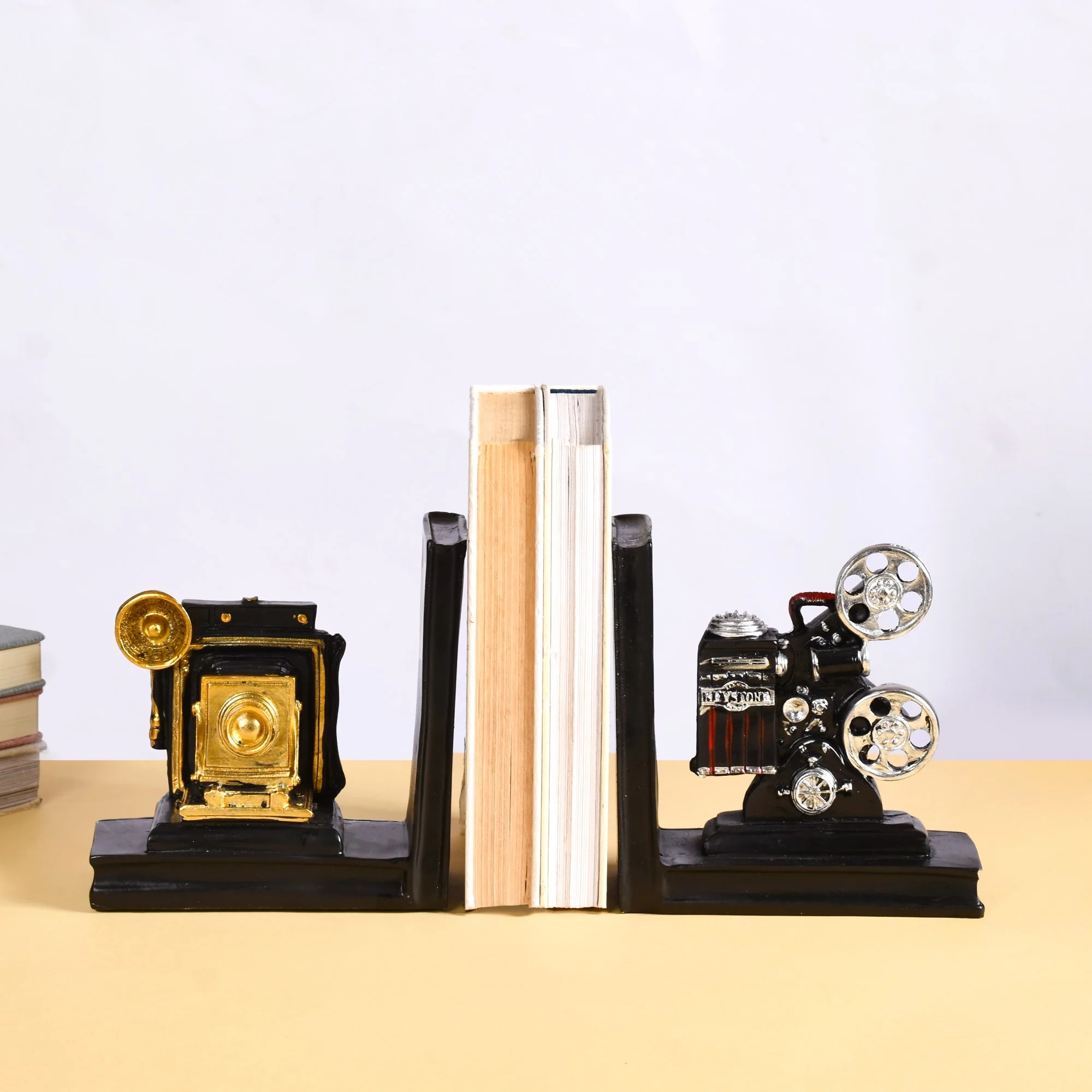 Retro Book Lover Raksha Bandhan Gift Set - Image 3