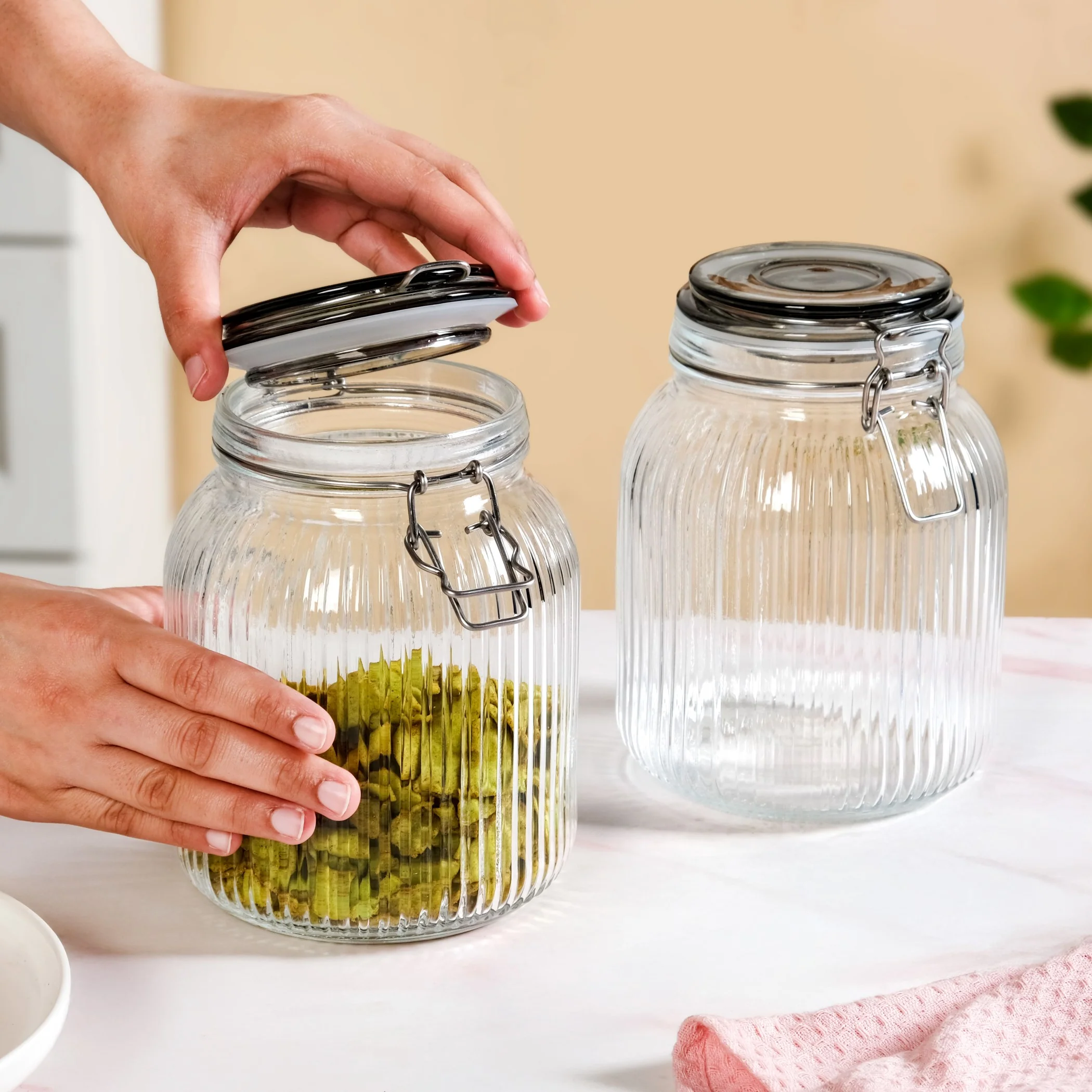Ribbed Glass Jar With Cliplock Lid Set Of 4 1450ml - Image 3