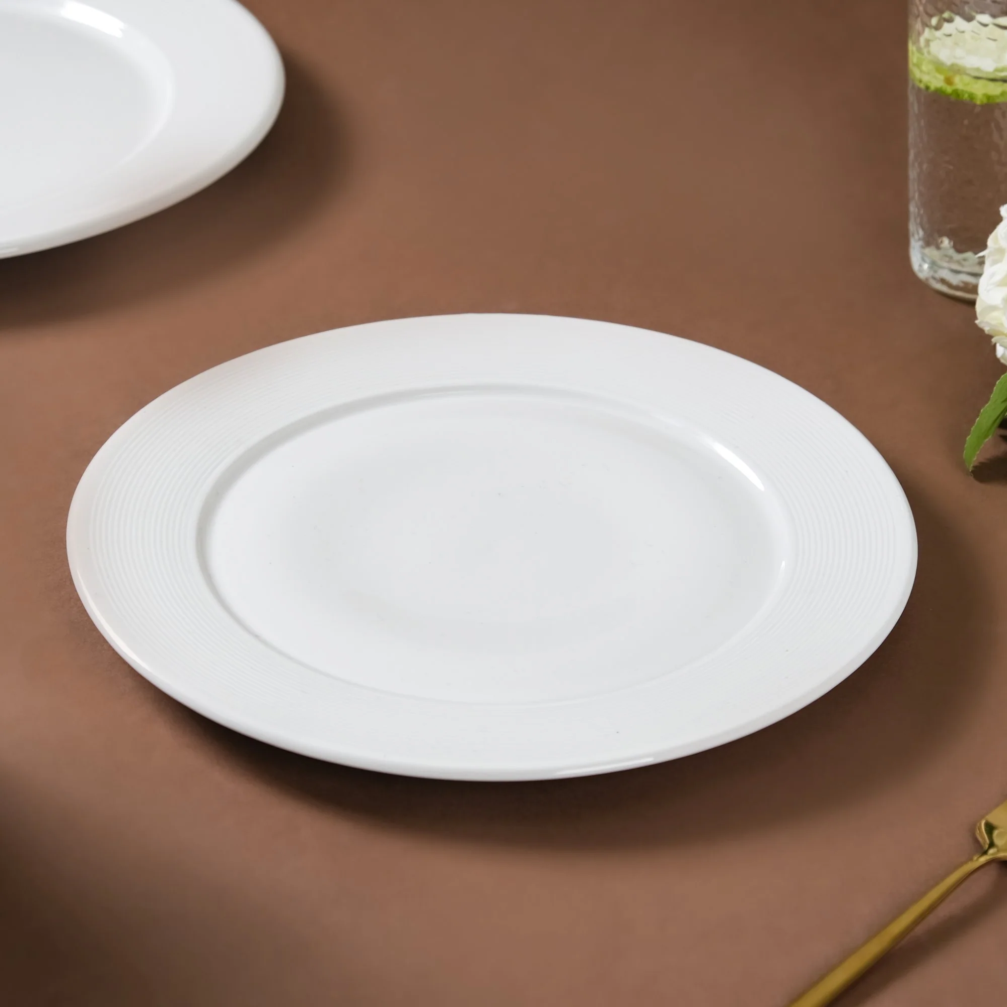 Riona Ceramic Dinner Plate White 10 Inch - Image 3