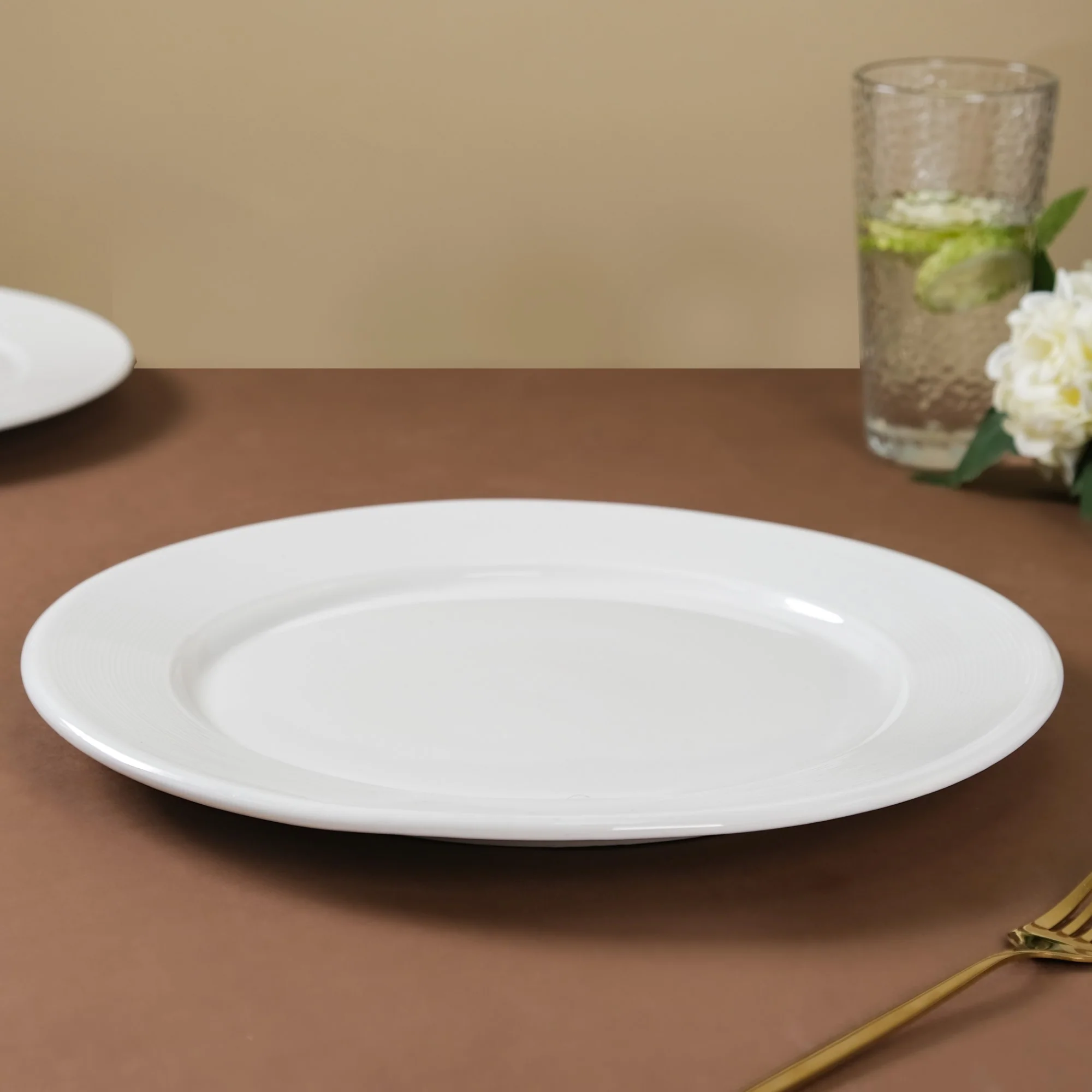 Riona Ceramic Dinner Plate White 12 Inch - Image 3