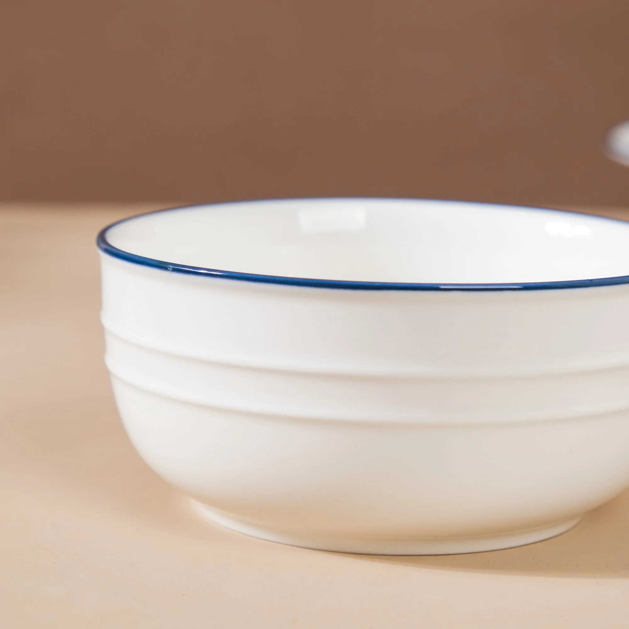Riona Ceramic Popcorn Bowl White And Blue 400 ml - Image 6