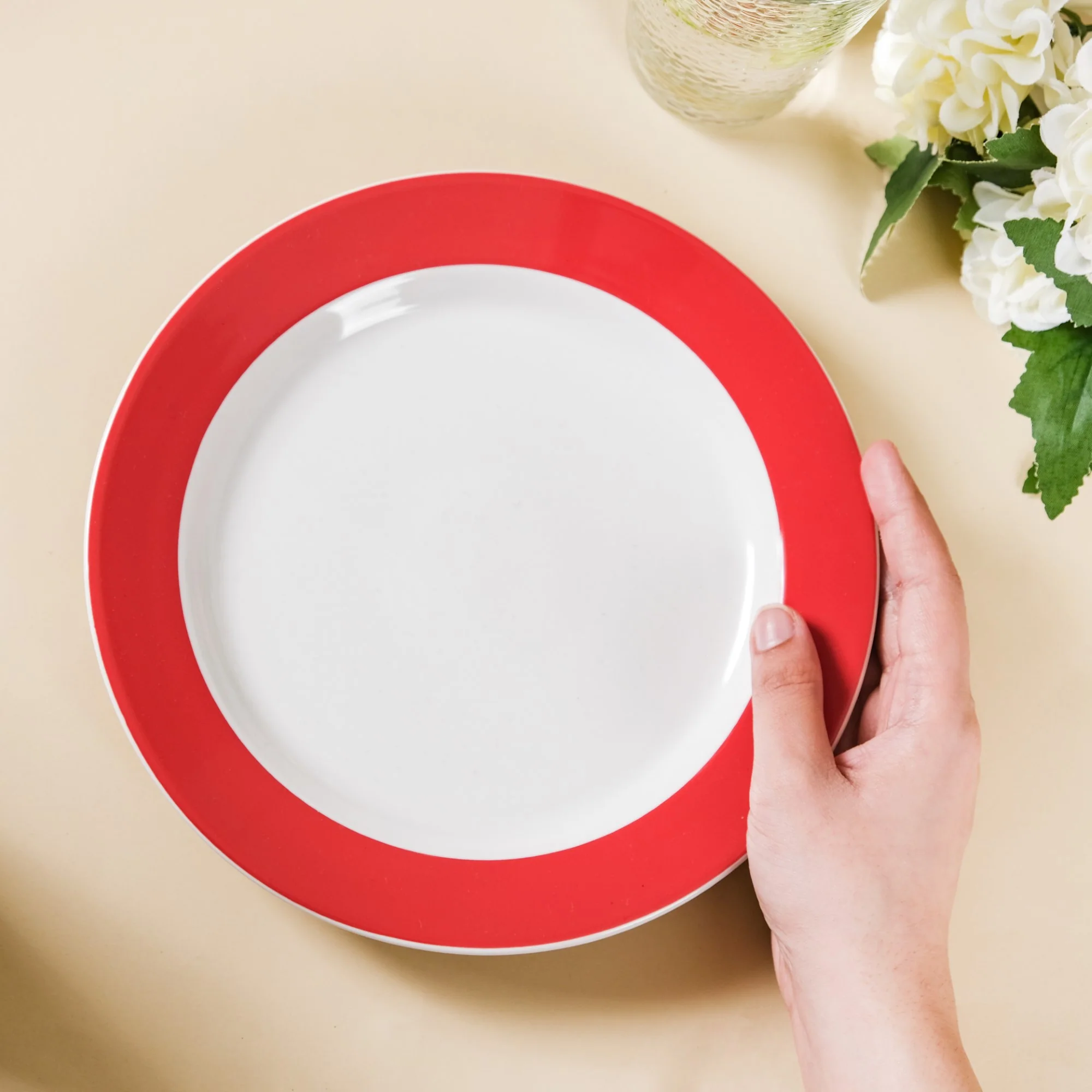 Riona Snack Plate White And Red 8 Inch - Image 5