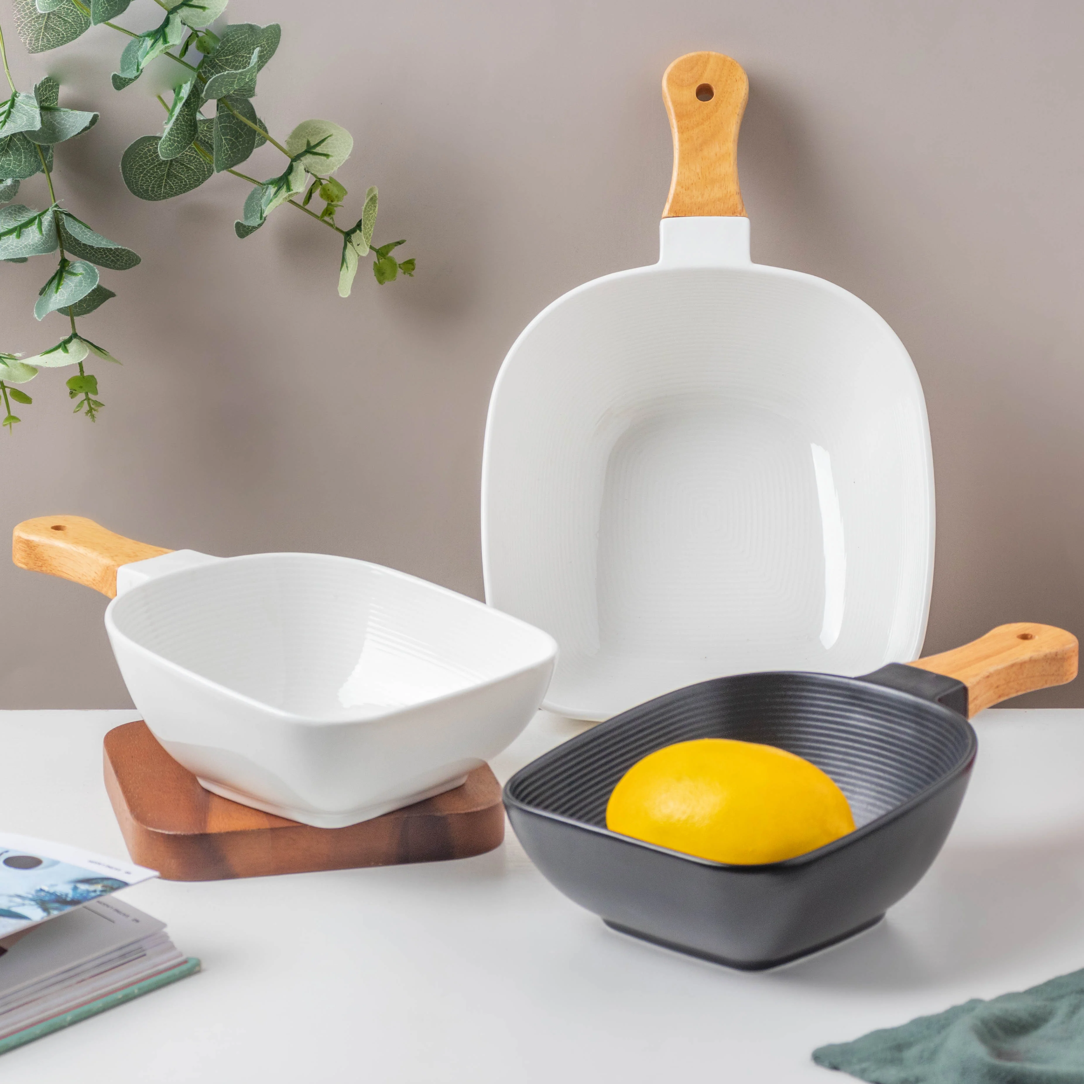 Riona Textured Bowl With Wooden Handle White - Image 6
