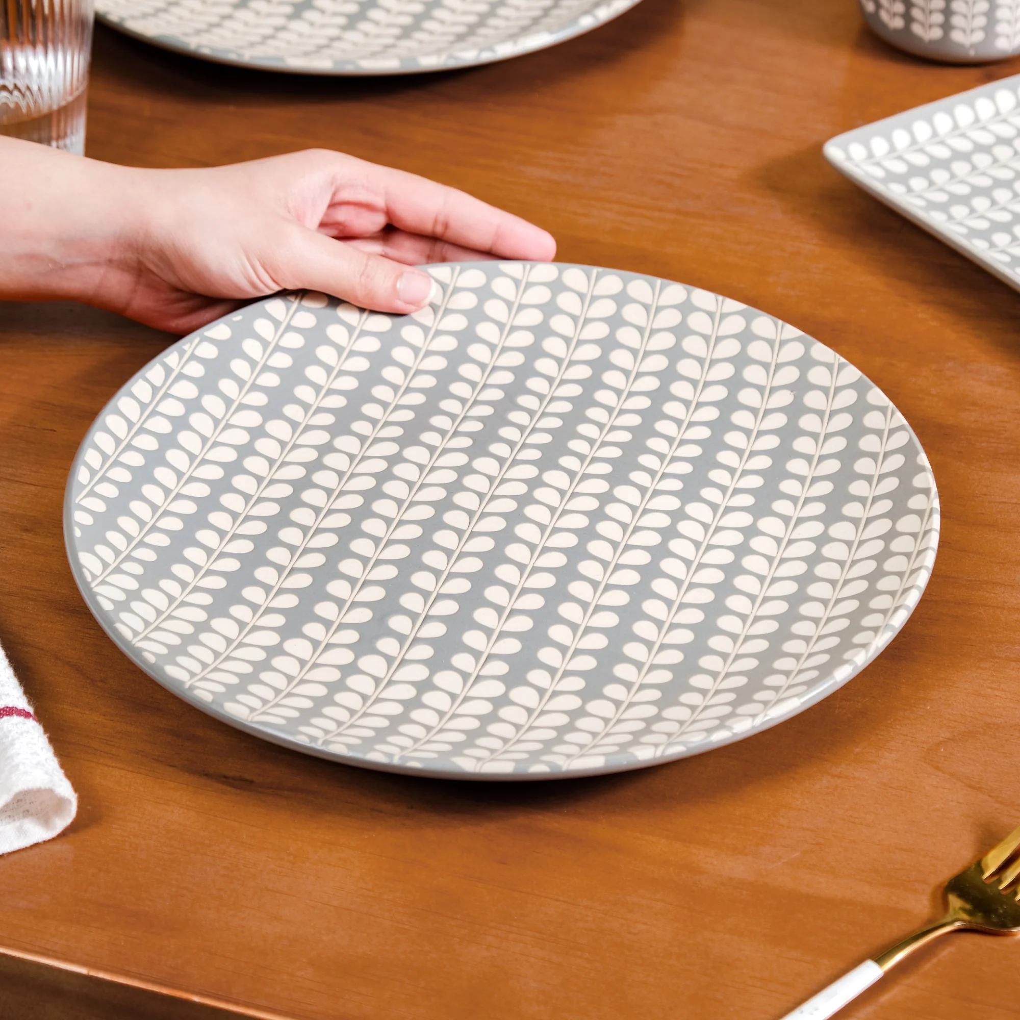 Robinia Ceramic Dinner Plates Set of 6 11 Inch - Image 3