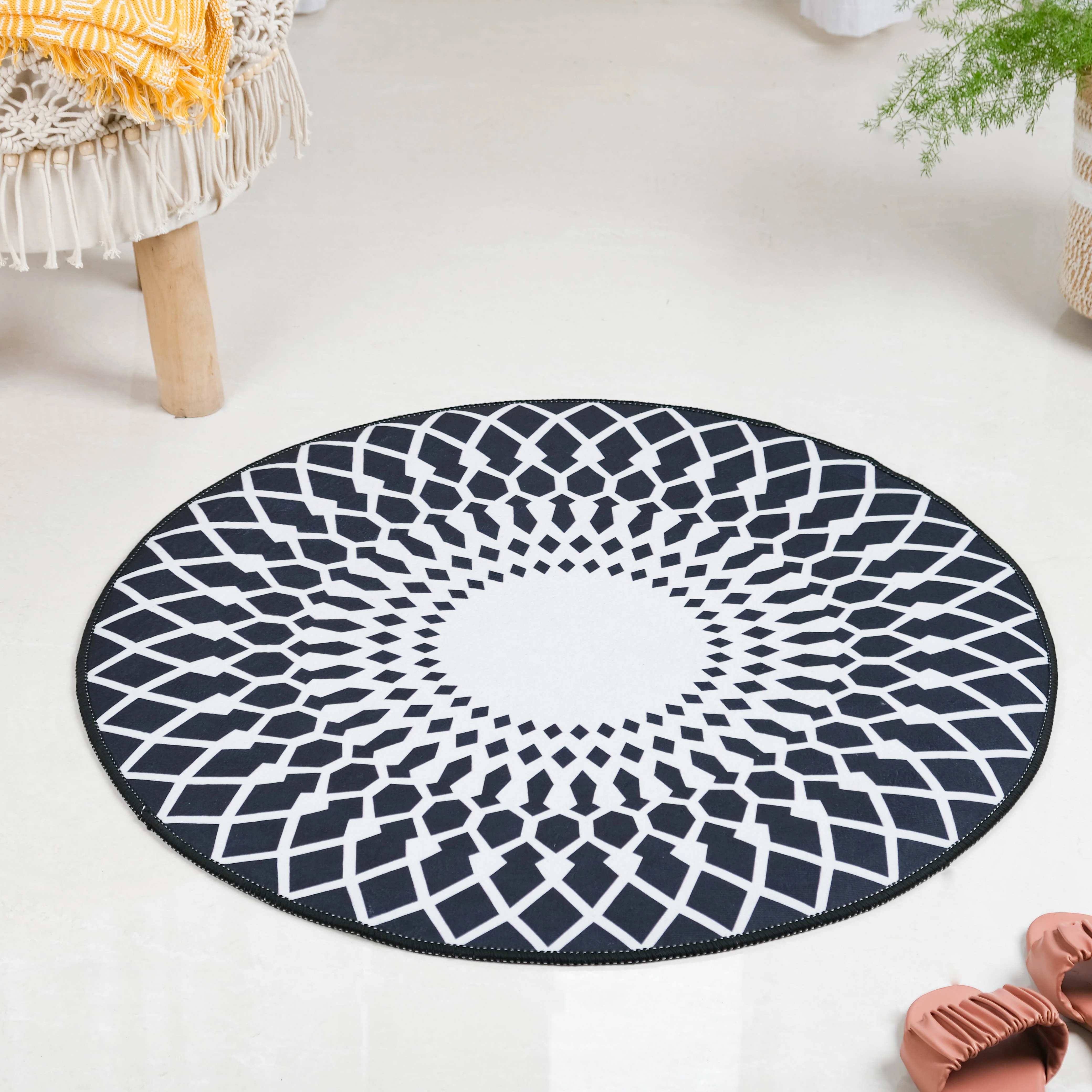 Round Carpet Black - Image 5