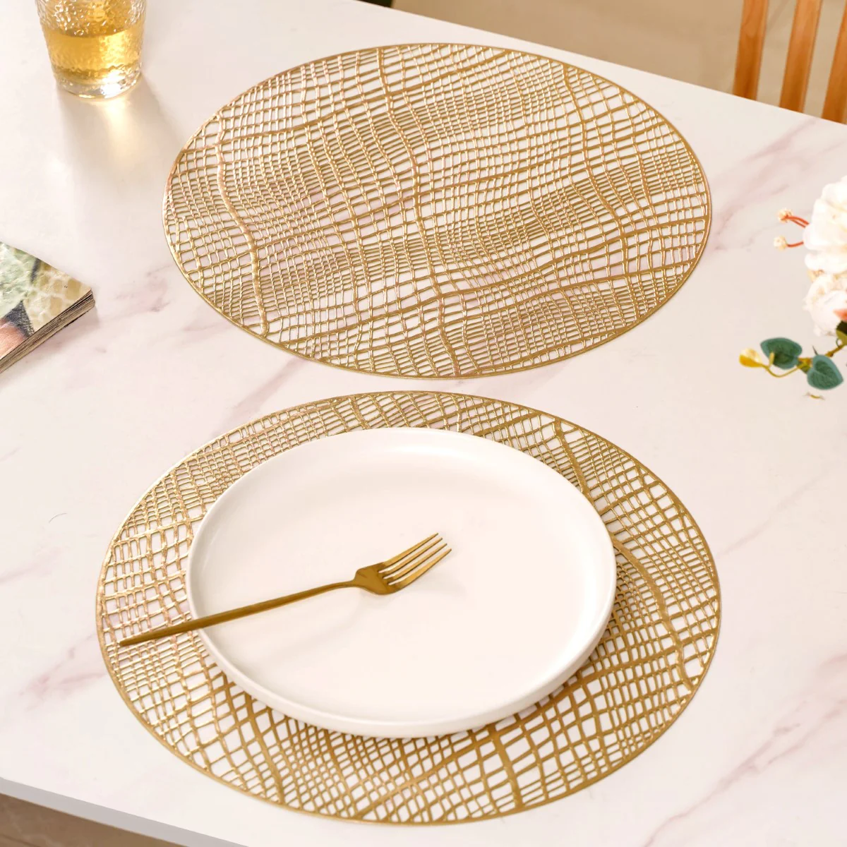 Round Designer Table Mat Gold Set Of 6 - Image 8