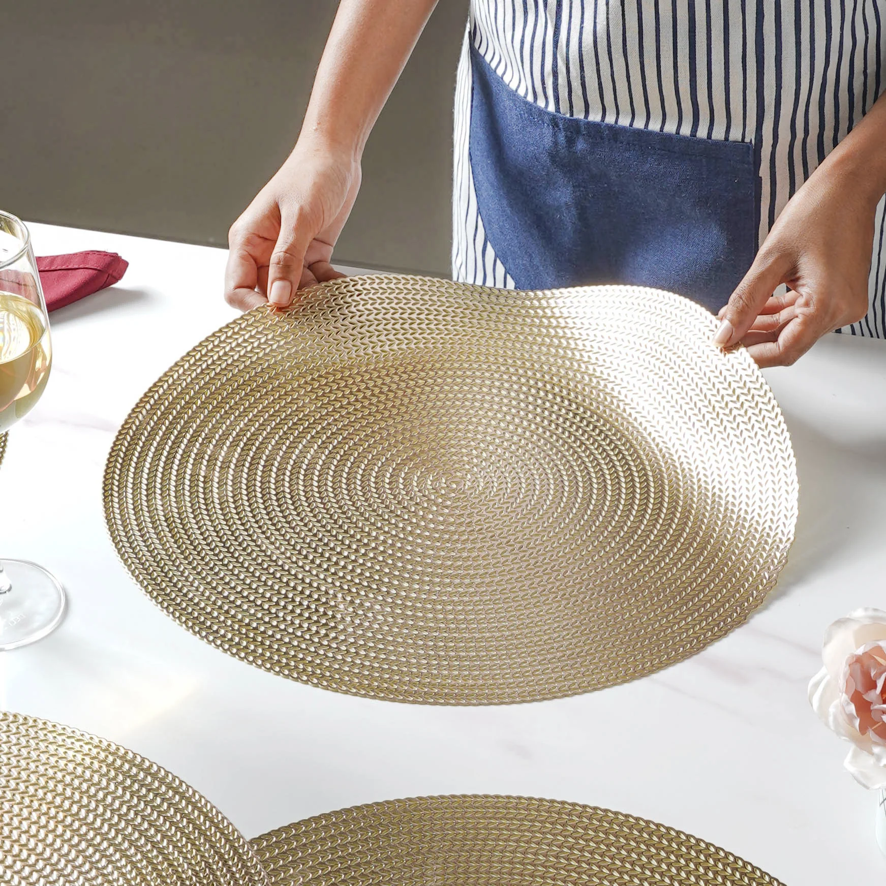 Round Gold Placemat Set of 6 - Image 8