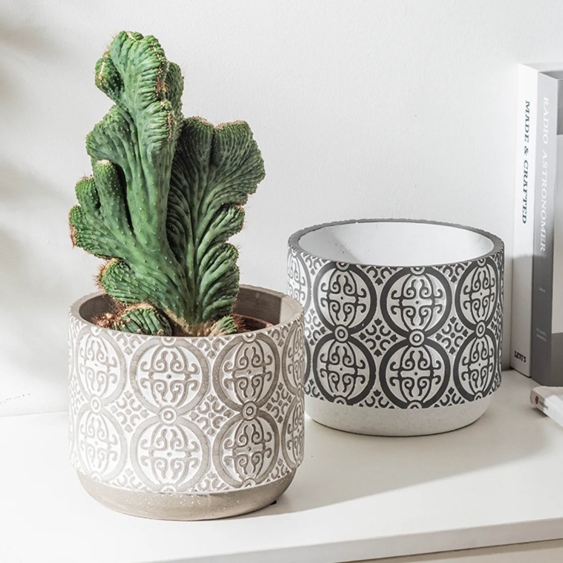 Round Pattern Pot Small - Image 9
