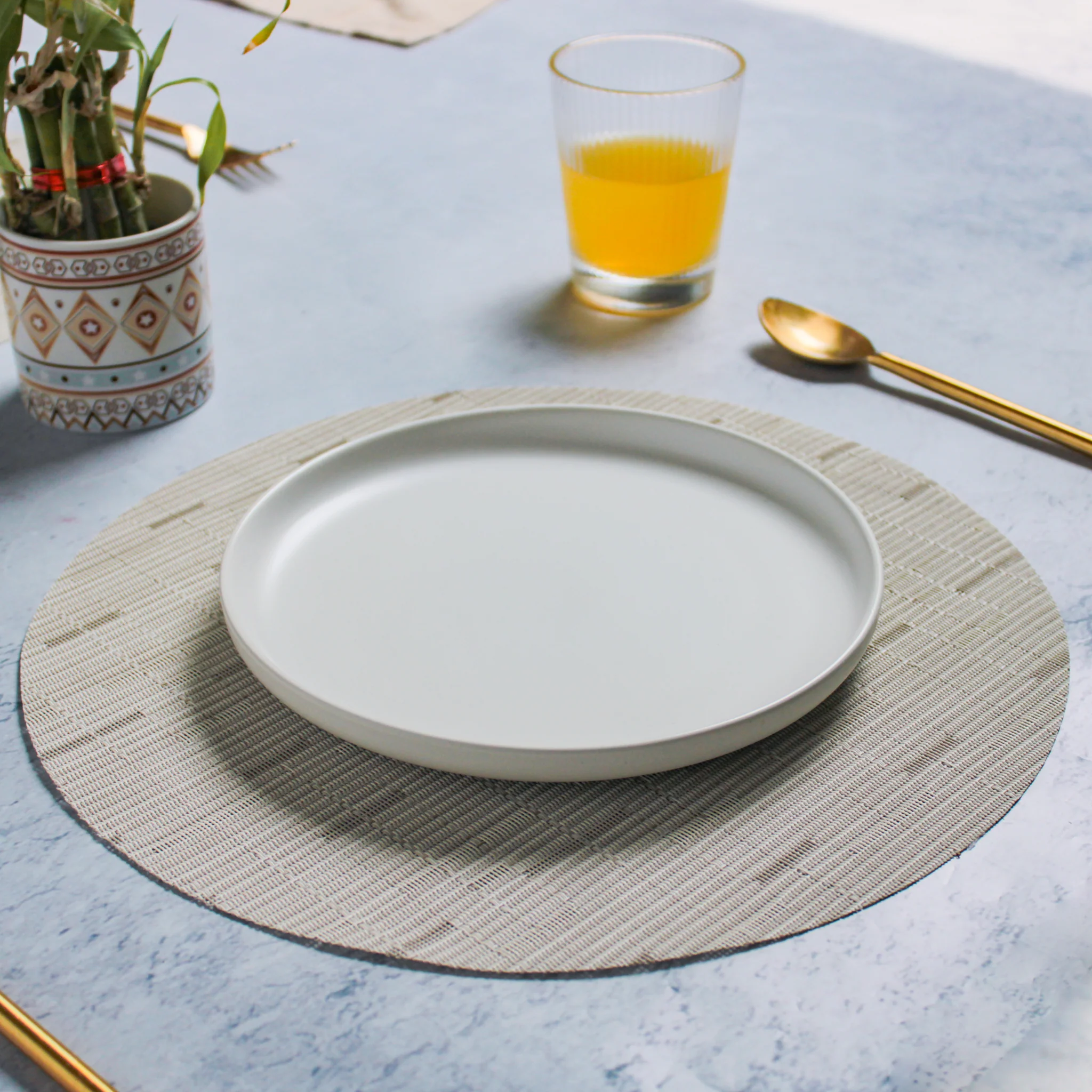 Round Placemat Cream Set of 4 - Image 3