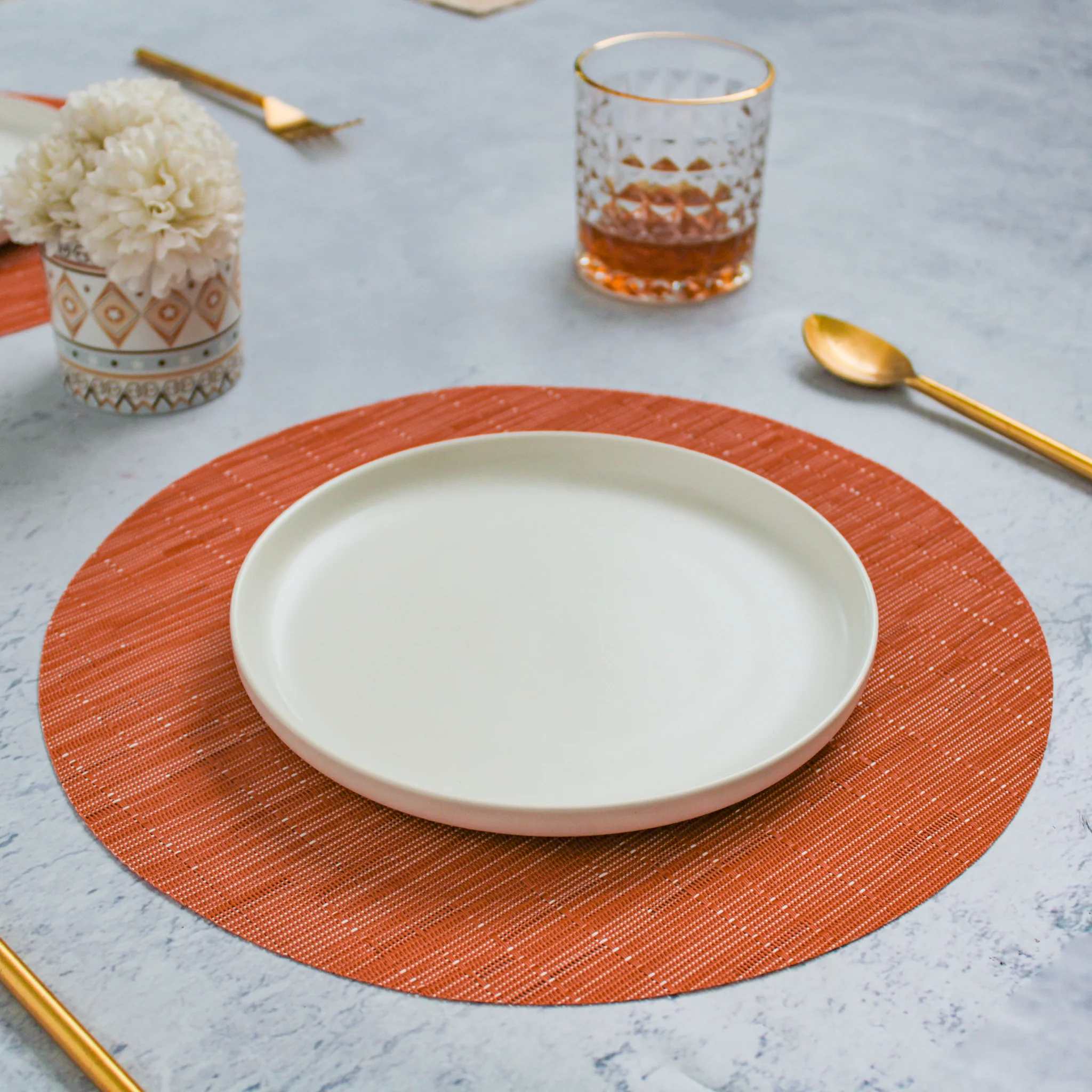 Round Placemat Orange Set of 4 - Image 8