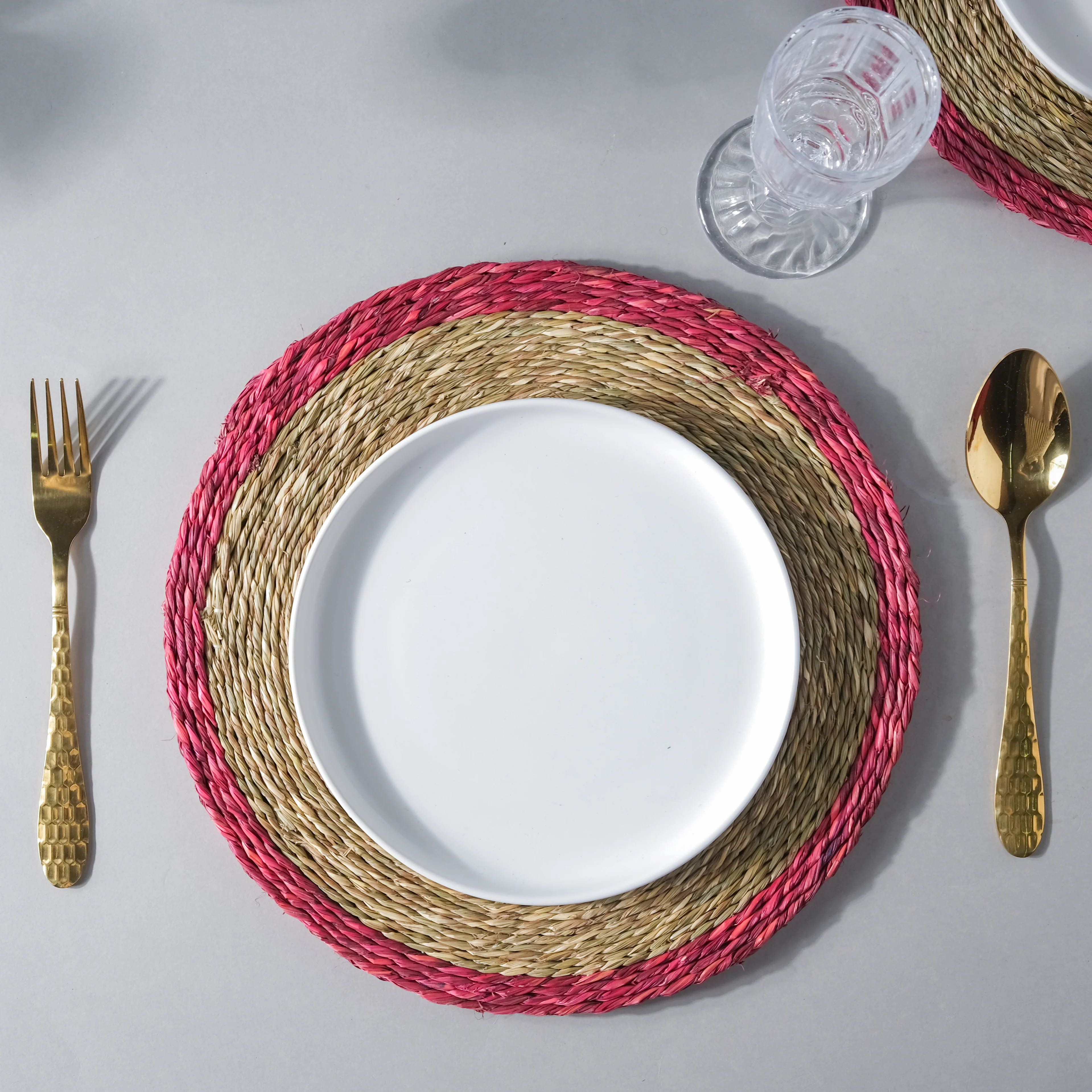 Round Sabai Trivet Red - Image 8