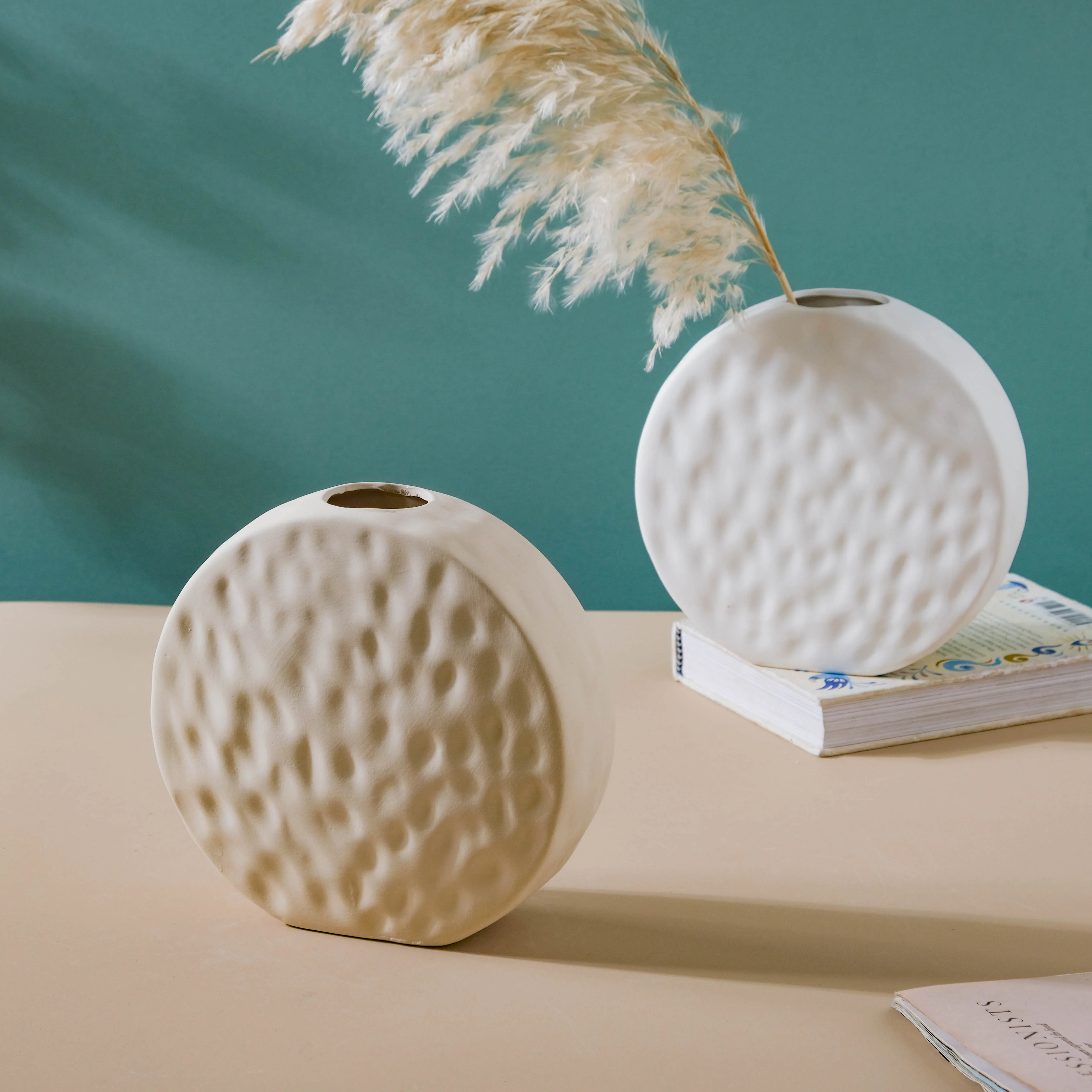 Round Vase - Image 4
