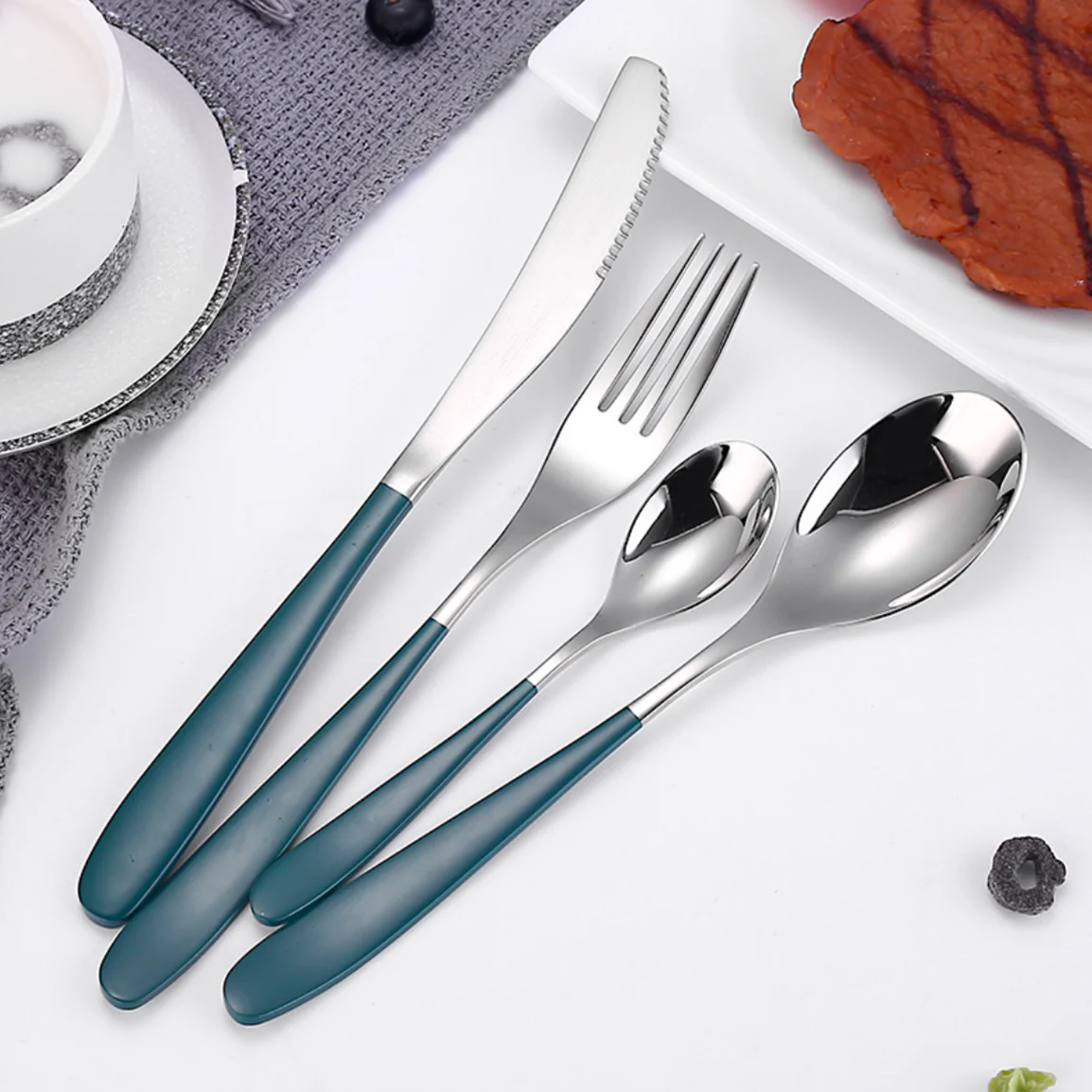 Royal Cutlery Set - Image 11