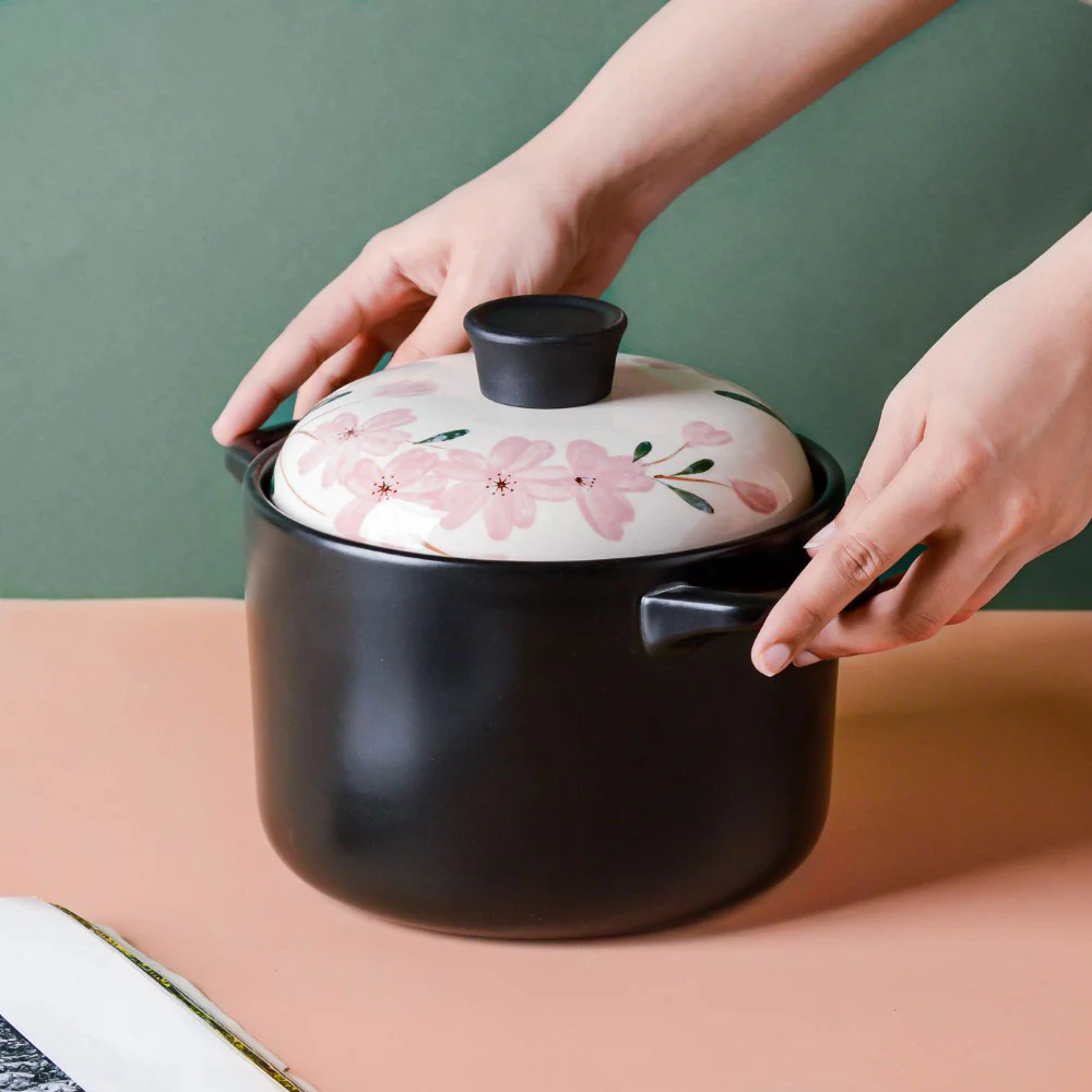 Sakura Black Casserole Pot - Image 2