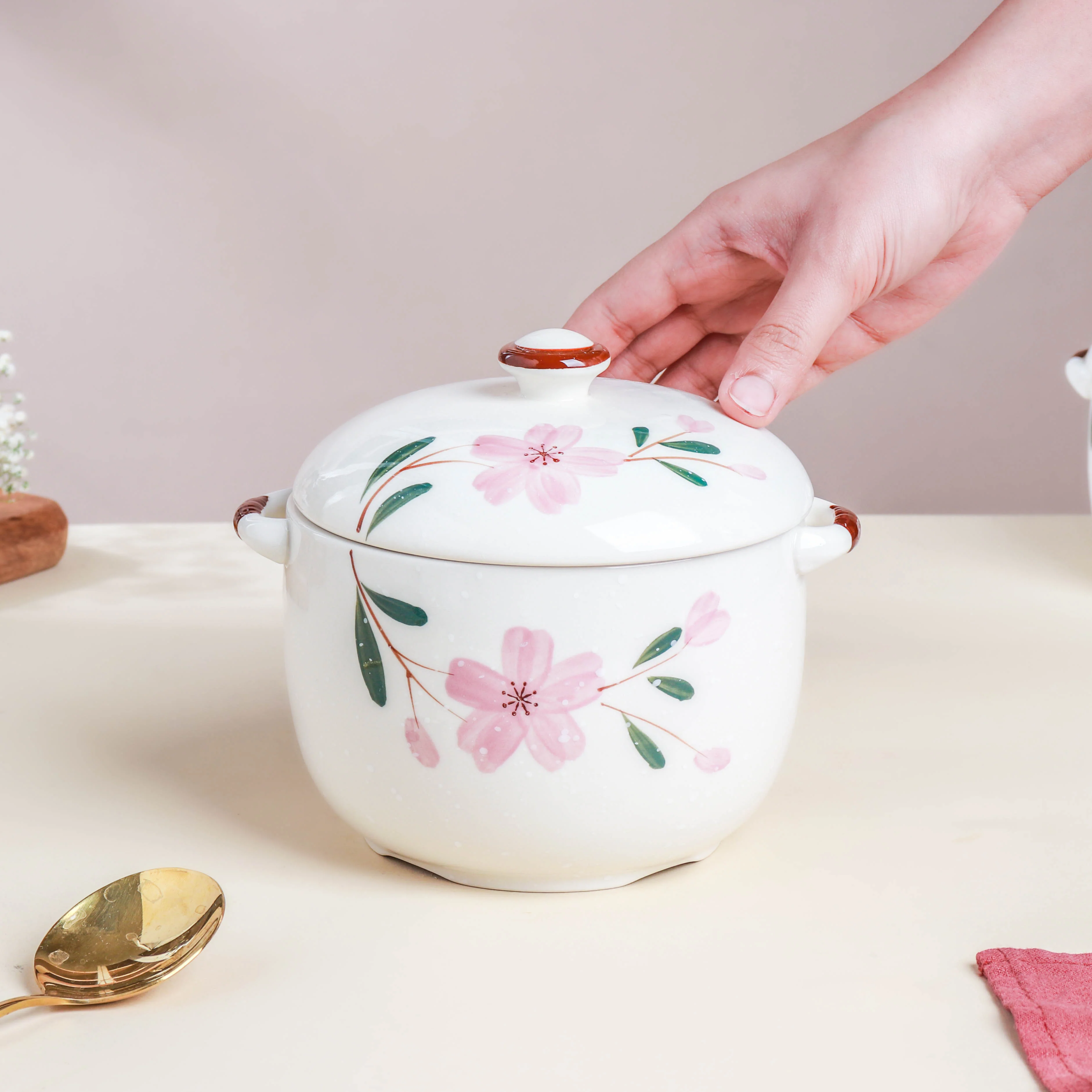 Sakura White Casserole Pot Medium - Image 2