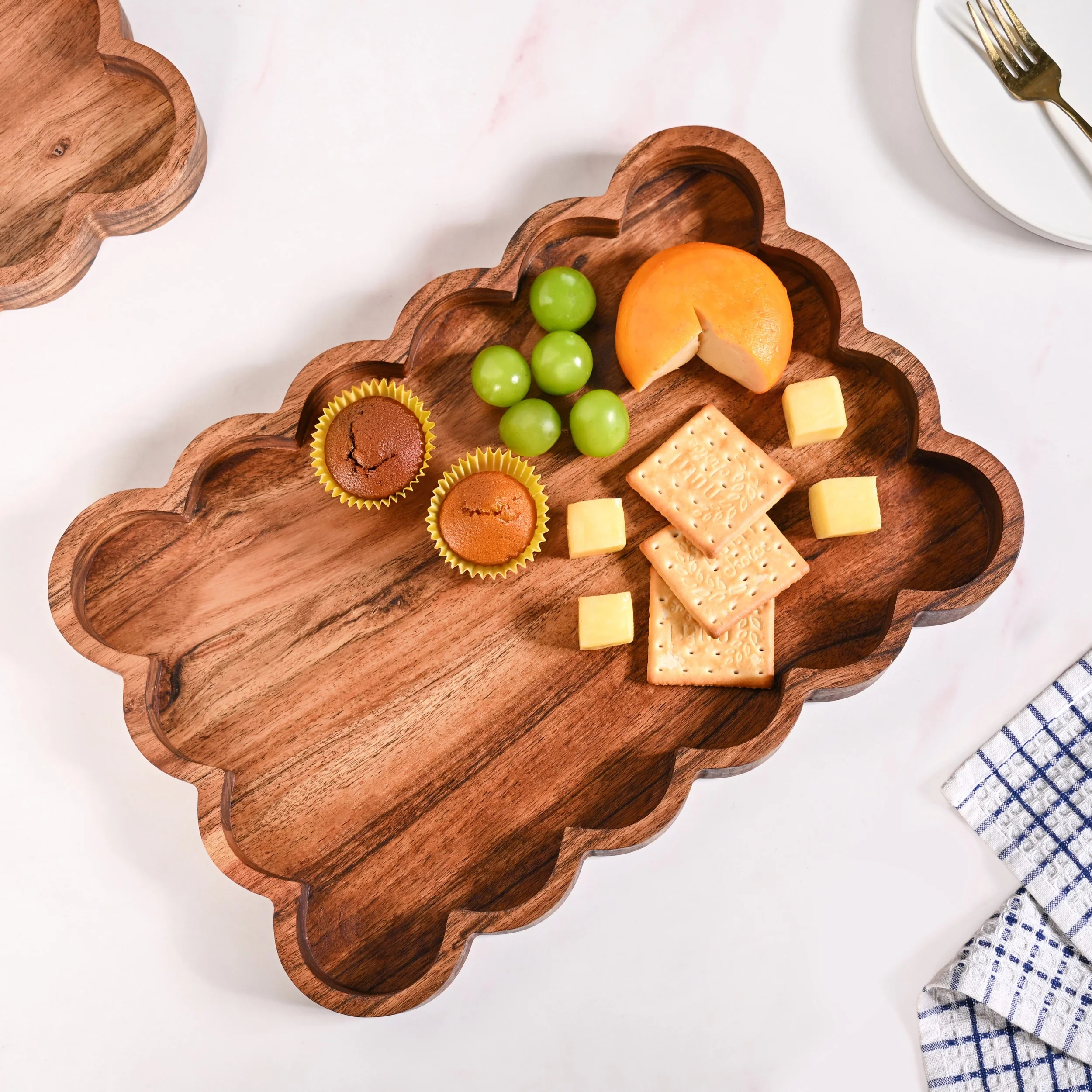 Scallop Acacia Wood Rectangle Serving Platter 38x26cm - Image 2