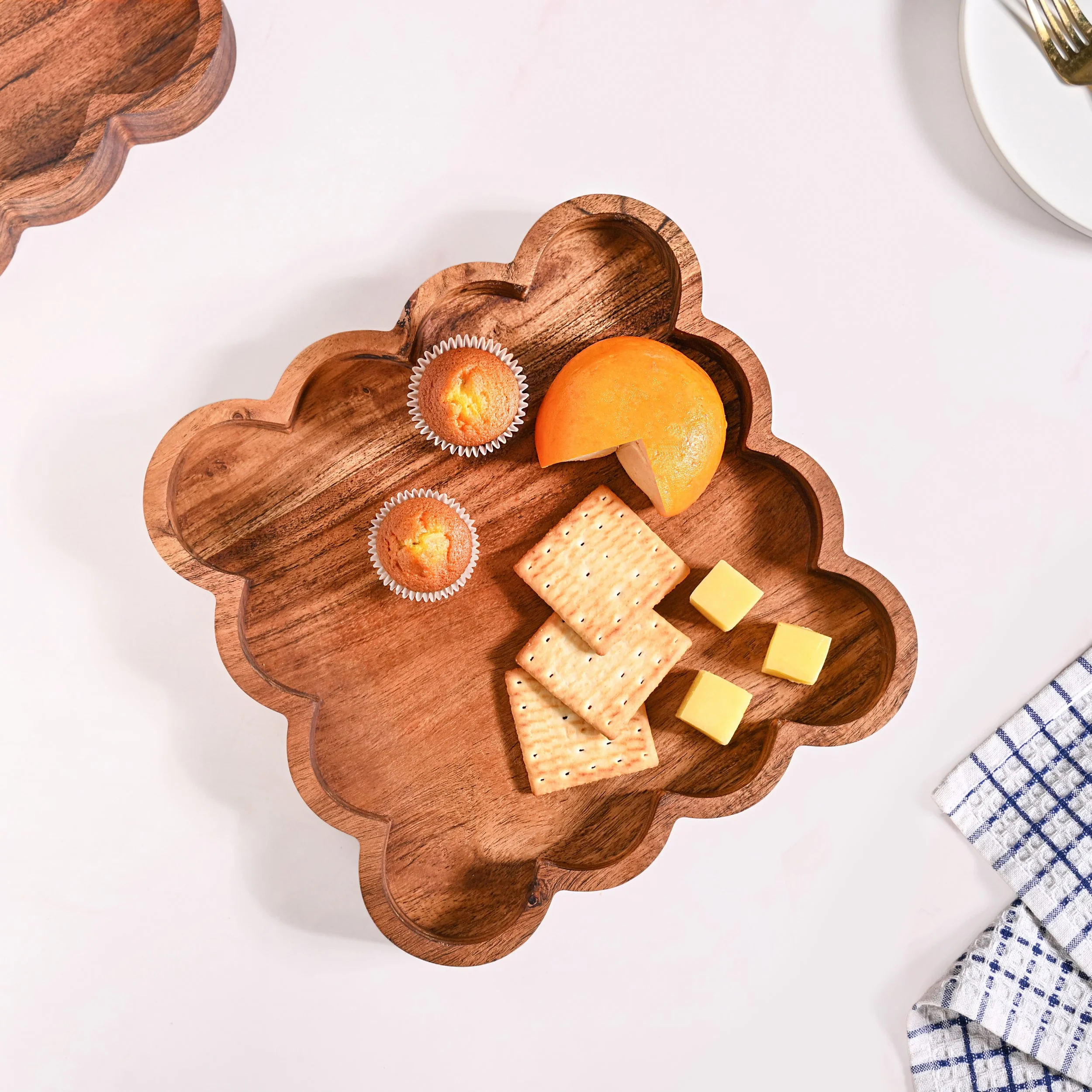 Scallop Acacia Wood Square Serving Platter 26x26cm - Image 8