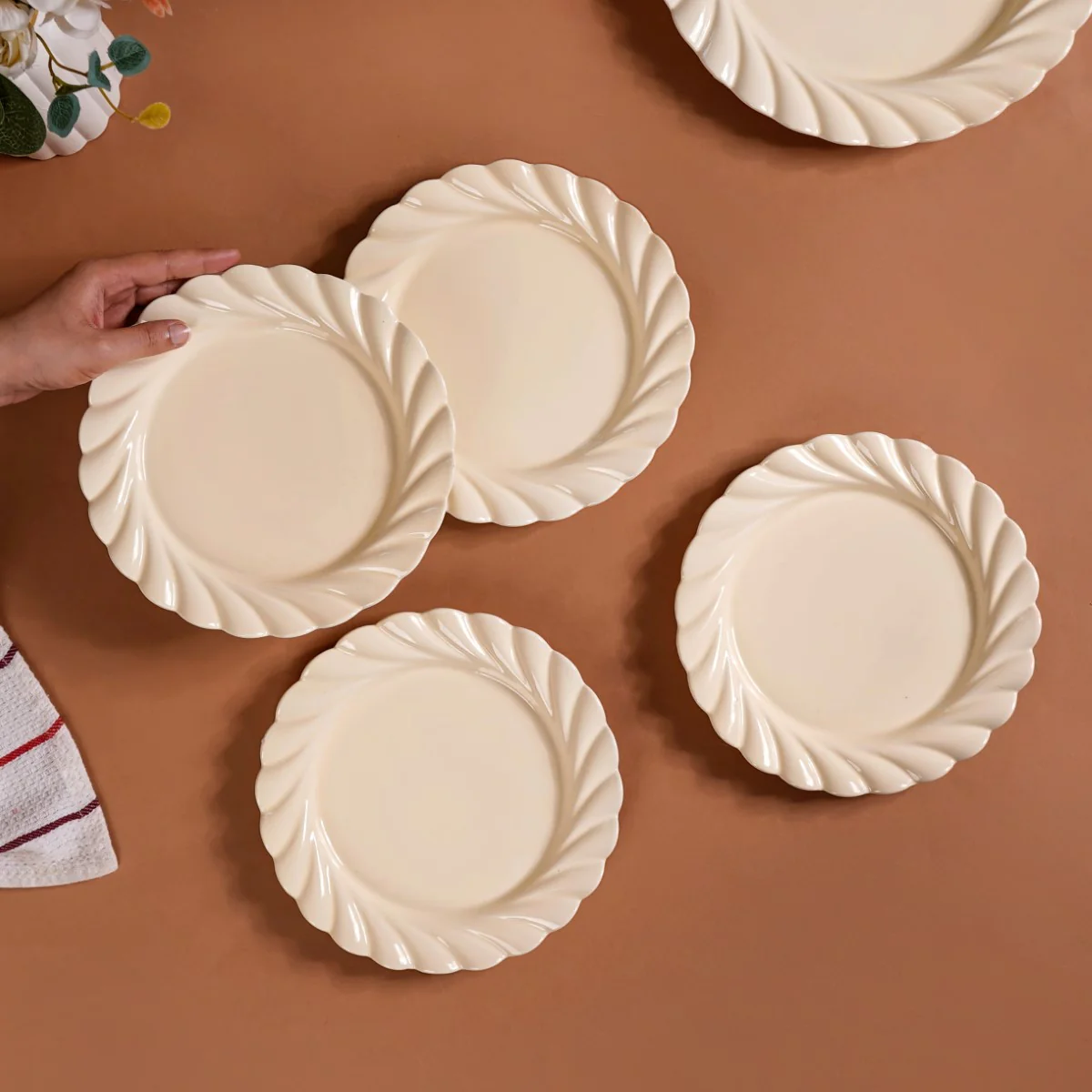 Scallop Vanilla White Luxury Snack Plates Set Of 4 9 Inch - Image 2