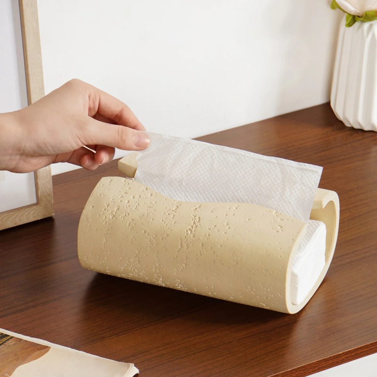 Sculpt Wave Tissue Holder Beige - Image 4