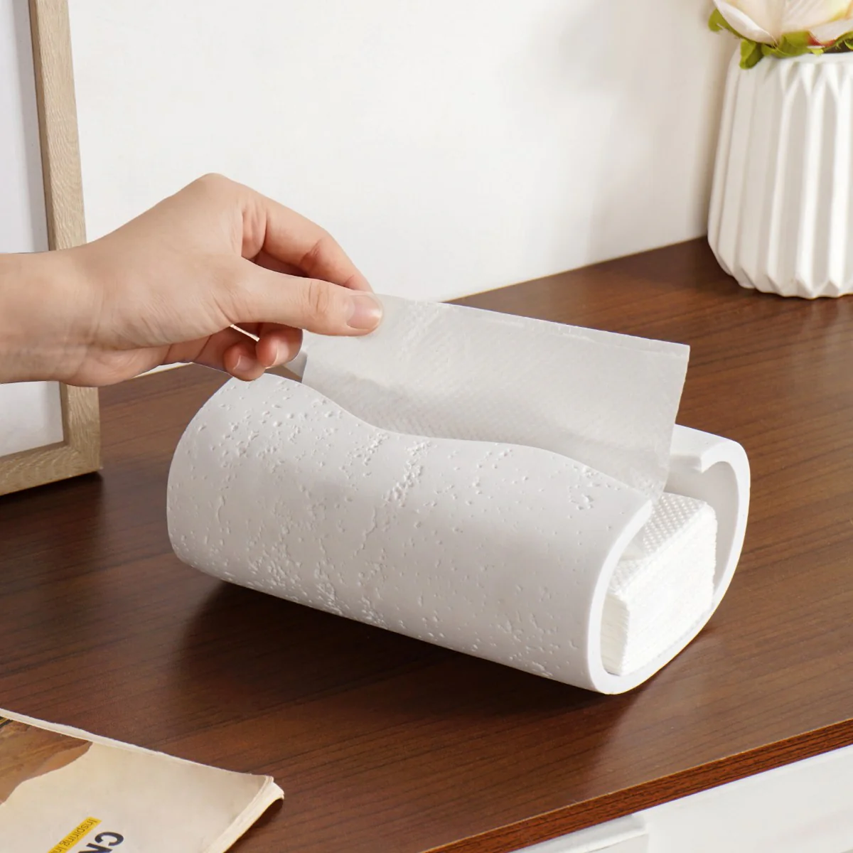 Contemporary Tissue Holder White - Image 4