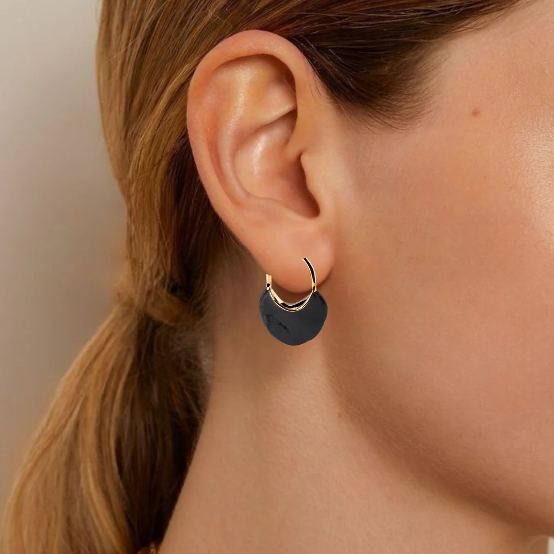 Sculpted Arc Hoop Earrings Black - Image 2