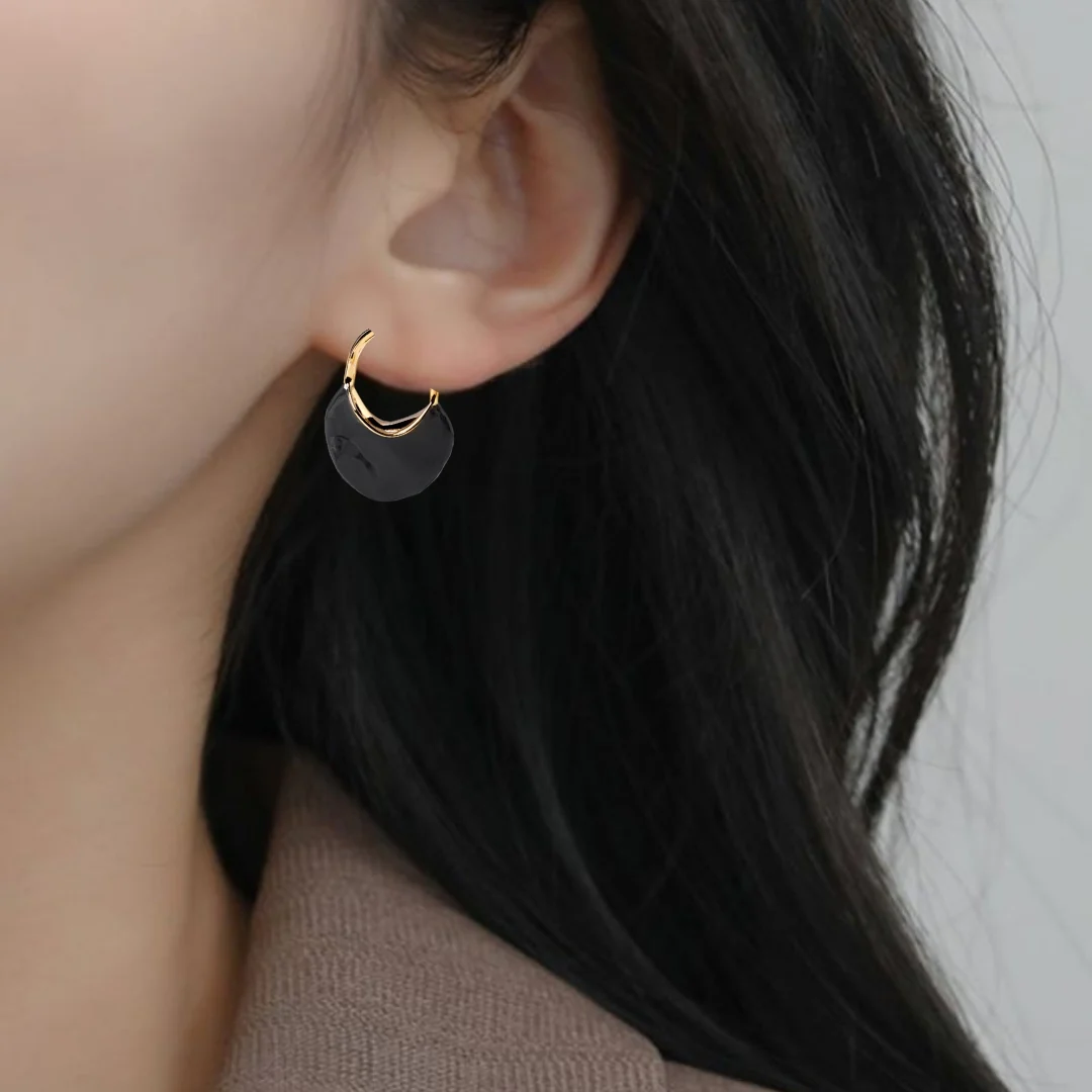 Sculpted Arc Hoop Earrings Black - Image 5